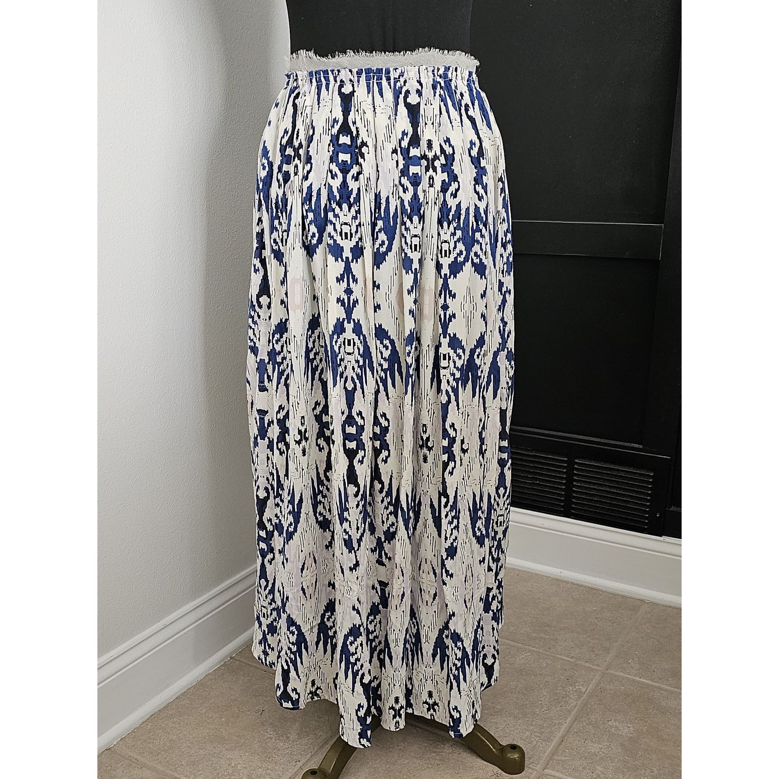 Ulla Johnson ULLA JOHNSON 100% Silk Chiffon Batik Print Midi Skirt 4 Size 27" / US 4 / IT 40 - 3 Thumbnail