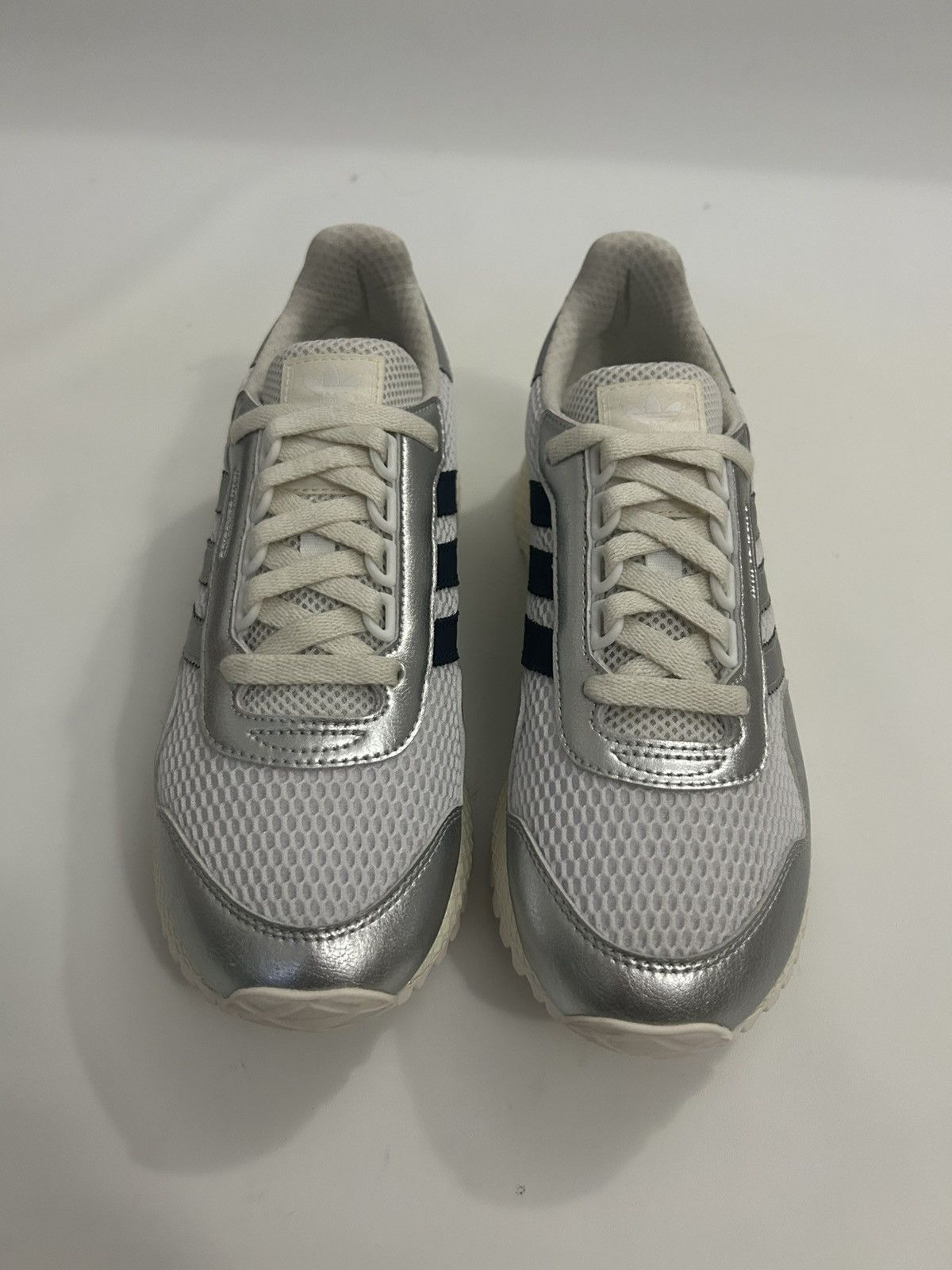 Adidas × Kith Kith for adidas New York WHITE NAVY BLAZER SILVER METALLIC Size US 8 / EU 41 - 12 Thumbnail