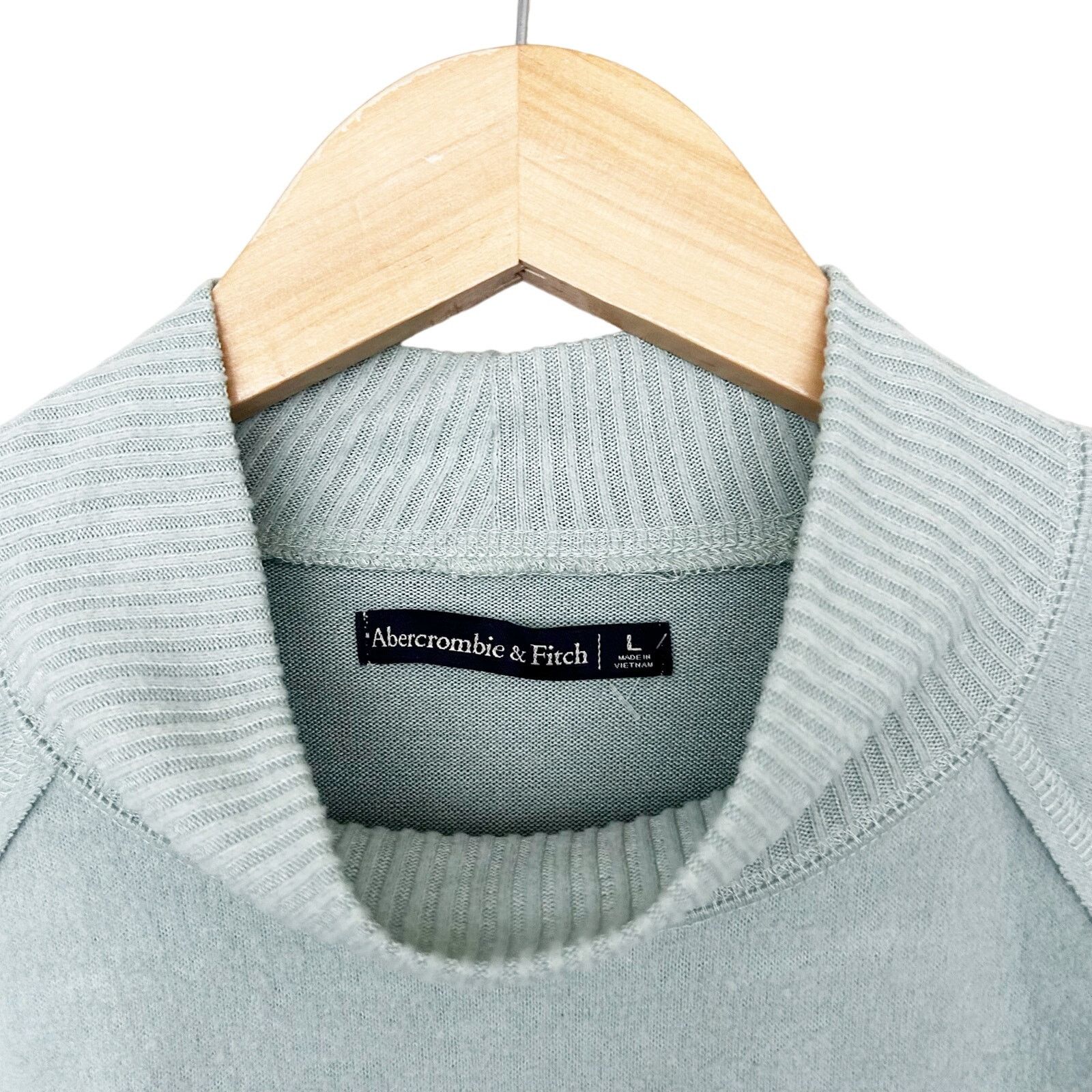 Abercrombie & Fitch Abercrombie & Fitch Green Mock Neck Long Sleeve Shirt Sz L Size L / US 10 / IT 46 - 2 Thumbnail