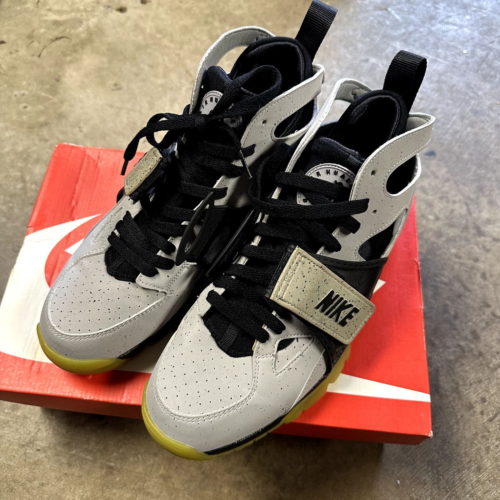 Nike Nike Air Huarache PRM QS 'NYC' Size US 10 / EU 43 - 3 Thumbnail