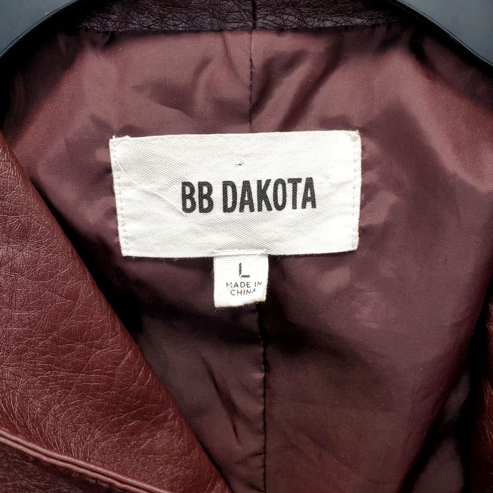 BB Dakota BB Dakota Womens Large Burgundy Faux Leather Jacket Asymmetrical Zip Lined Casual Motorcycle Jacket EUC Women Size L Size L / US 10 / IT 46 - 5 Thumbnail