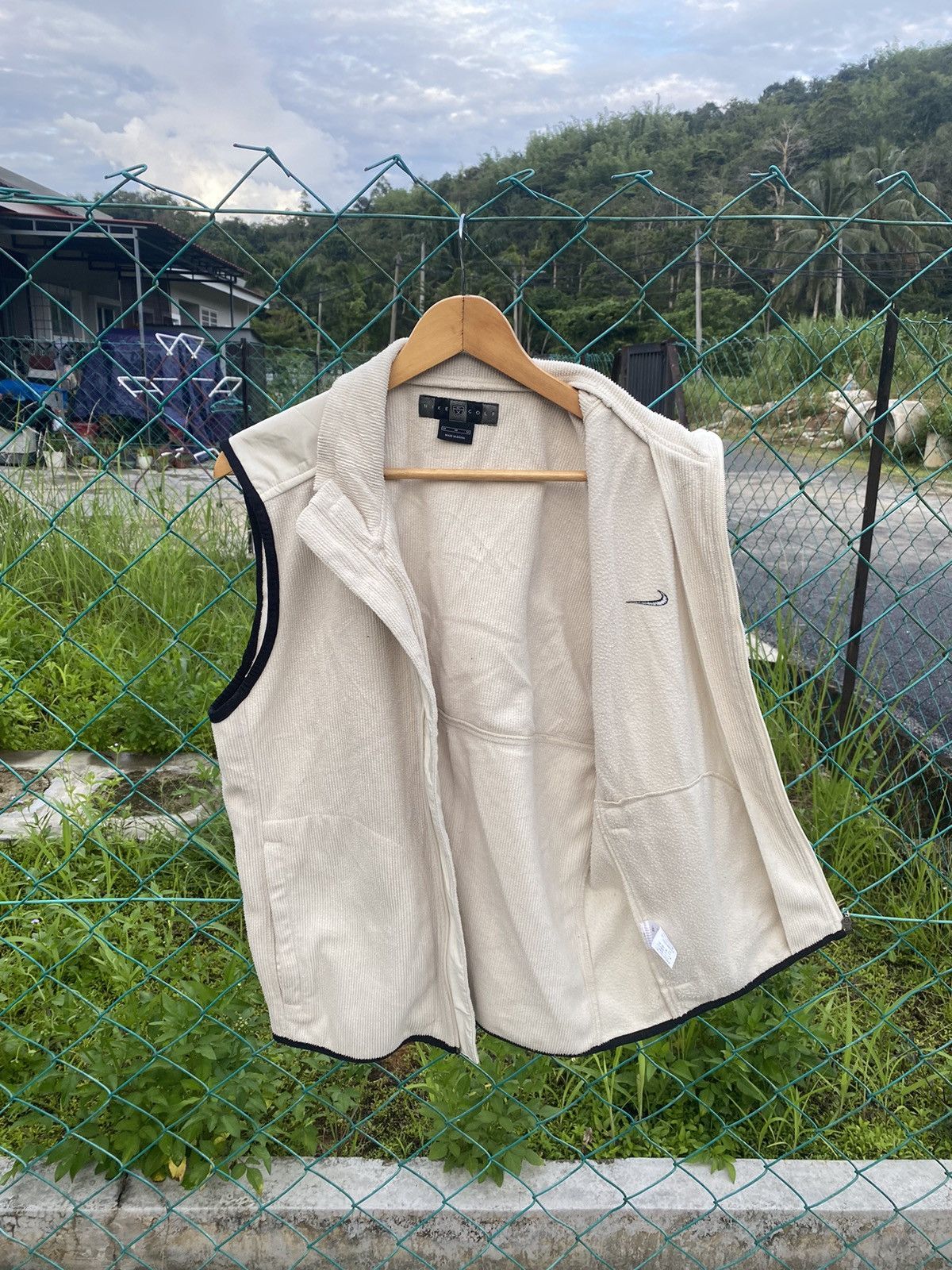 Nike Vintage Nike Golf Vest Size US M / EU 48-50 / 2 - 3 Thumbnail