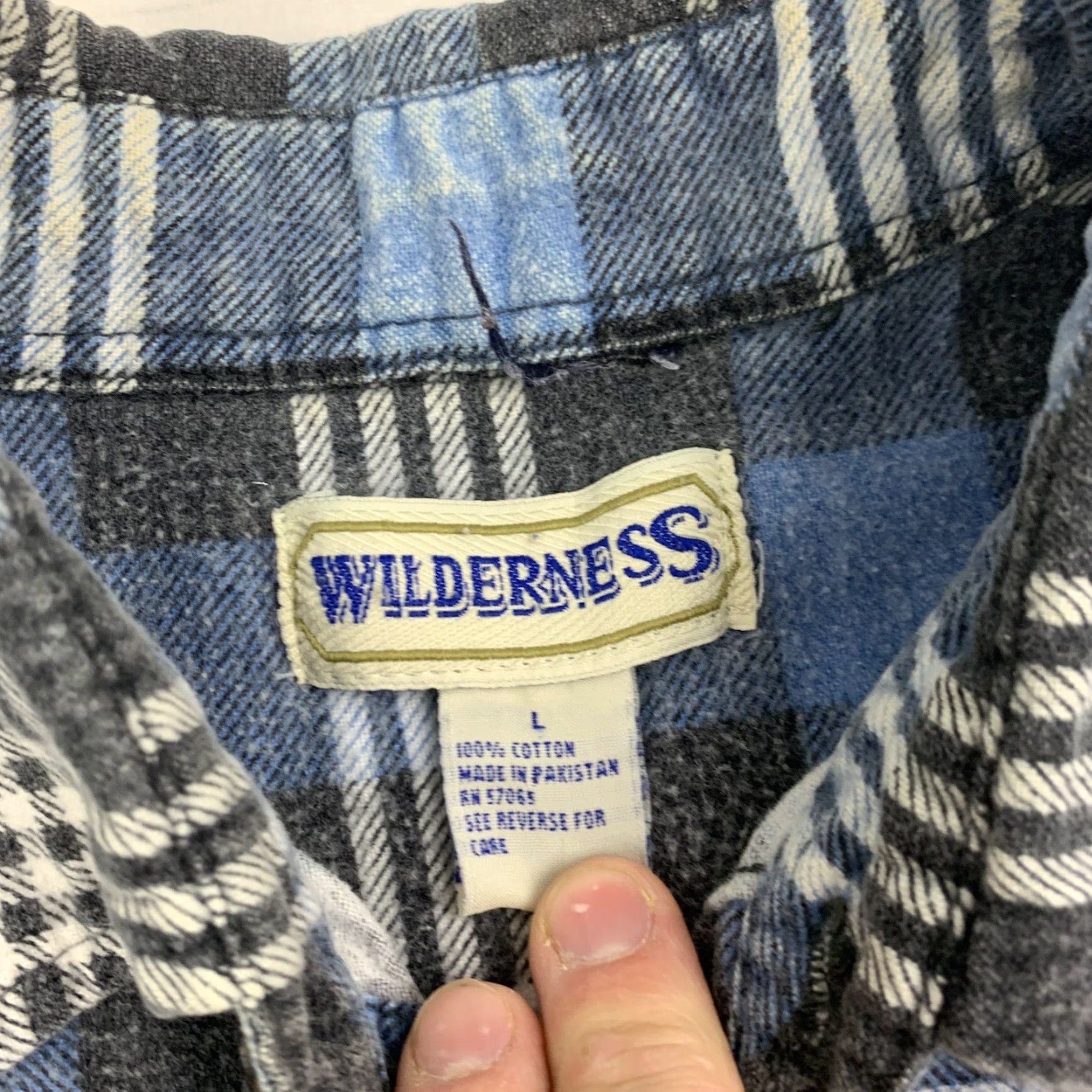 Vintage Vintage Wilderness Button Down Flannel Shirt Adult Large Blue Plaid 90s Outdoors Size US L / EU 52-54 / 3 - 3 Thumbnail
