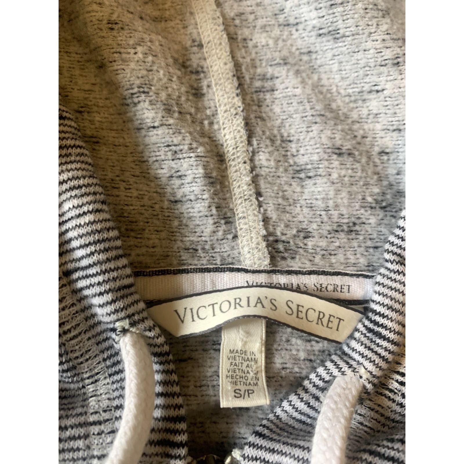 Victoria's Secret VINTAGE Victoria’s Secret JACKET ANGEL Hoodie Gray Small Petite Zip Up Women Size S / US 4 / IT 40 - 4 Thumbnail