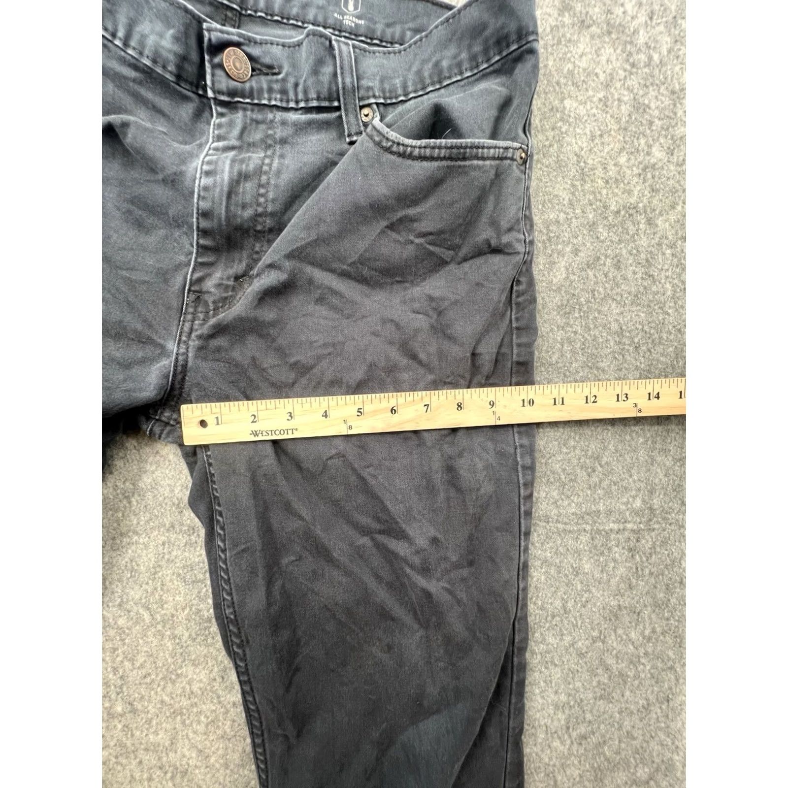 Levi's Levi’s 511 Jeans Men’s 36x30 Black Denim Wash Slim Straight 5-Pocket Denim Jeans Size US 36 / EU 52 - 3 Thumbnail