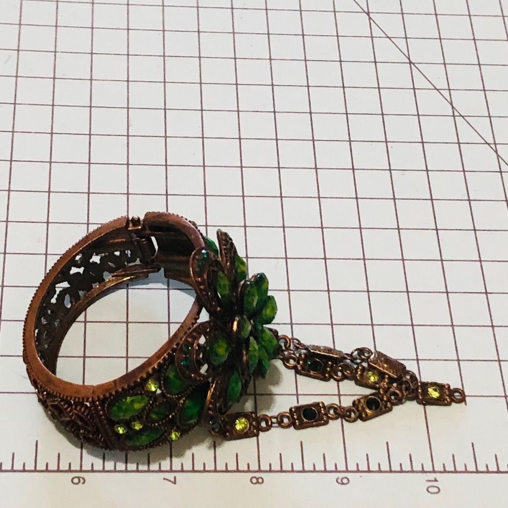 Vintage Green Flower 18th Century style Metal Bracelet with Chain Size ONE SIZE - 6 Thumbnail
