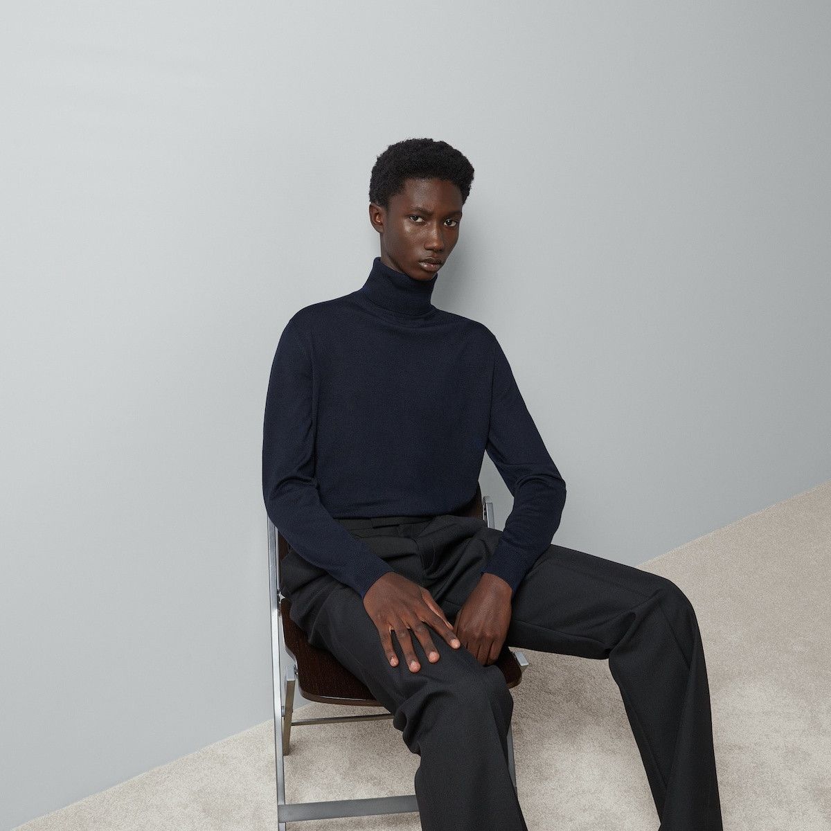 Gucci o1s1wg111025 Wool Sweater With Gucci Embroidery in Dark Blue Size US L / EU 52-54 / 3 - 6 Thumbnail