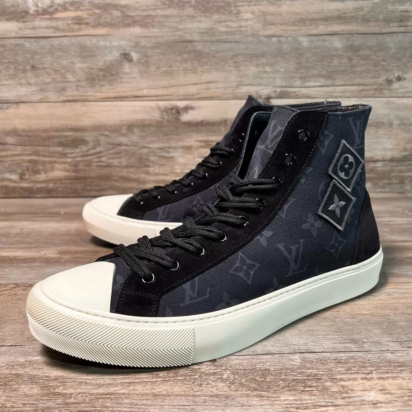 Louis Vuitton Black High-Top Sneakers Size 9 Size US 9 / EU 42 - 1 Thumbnail