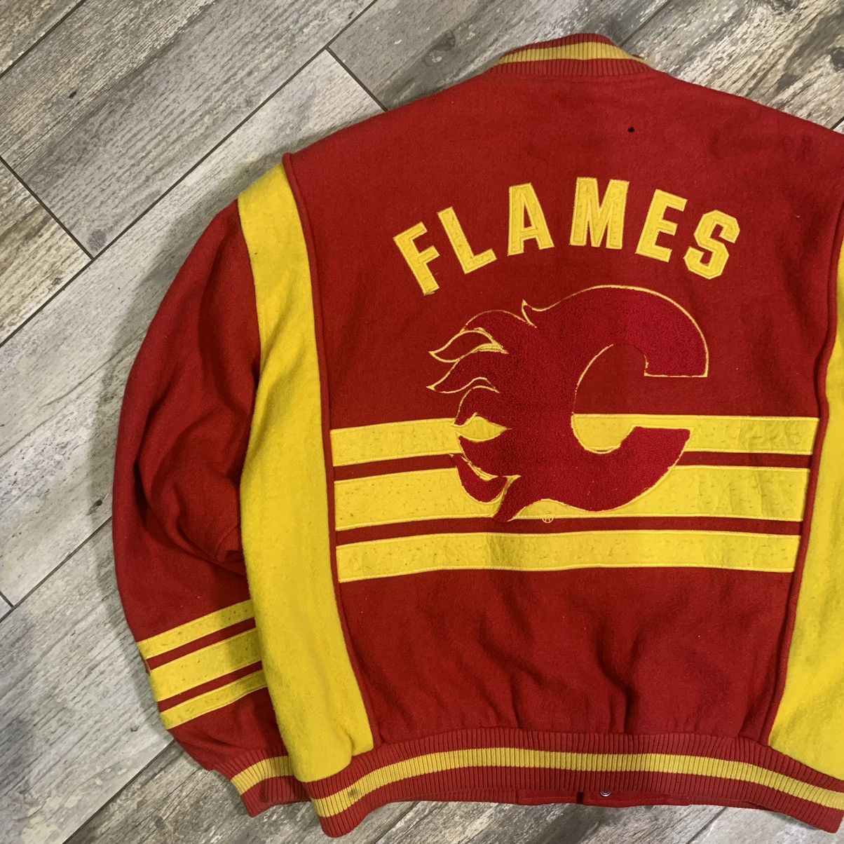 NHL × Vintage ✅OFFERS. NFL FLAMES VARSITY JACKET Size US L / EU 52-54 / 3 - 12 Thumbnail