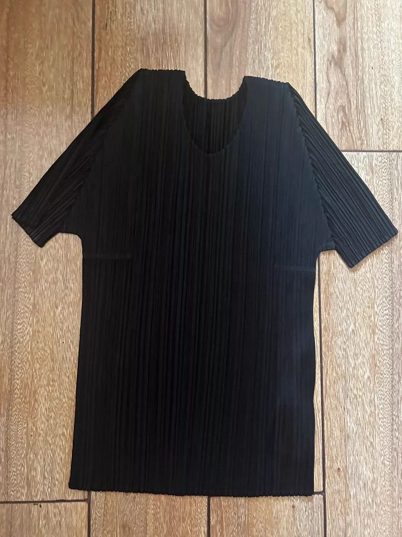 Issey Miyake Issey Miyake size:3 Black pleated short-sleeved shirt Size XS / US 0-2 / IT 36-38 - 1 Thumbnail