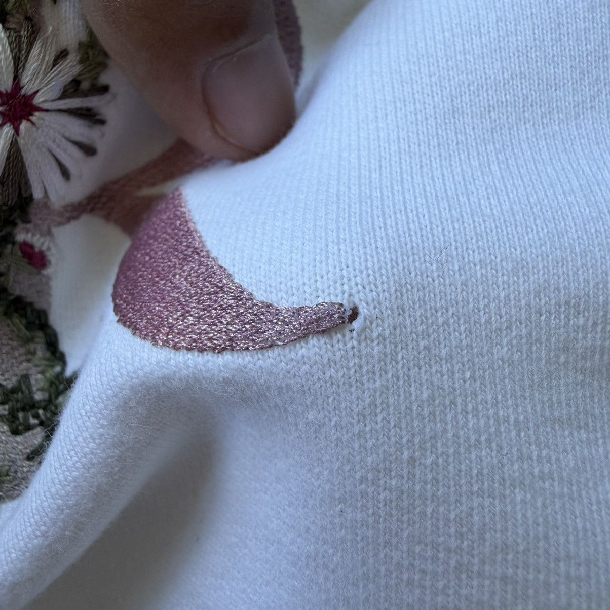 Dior Dior - Floral Embroidered Logo Crewneck Size US XL / EU 56 / 4 - 10 Thumbnail
