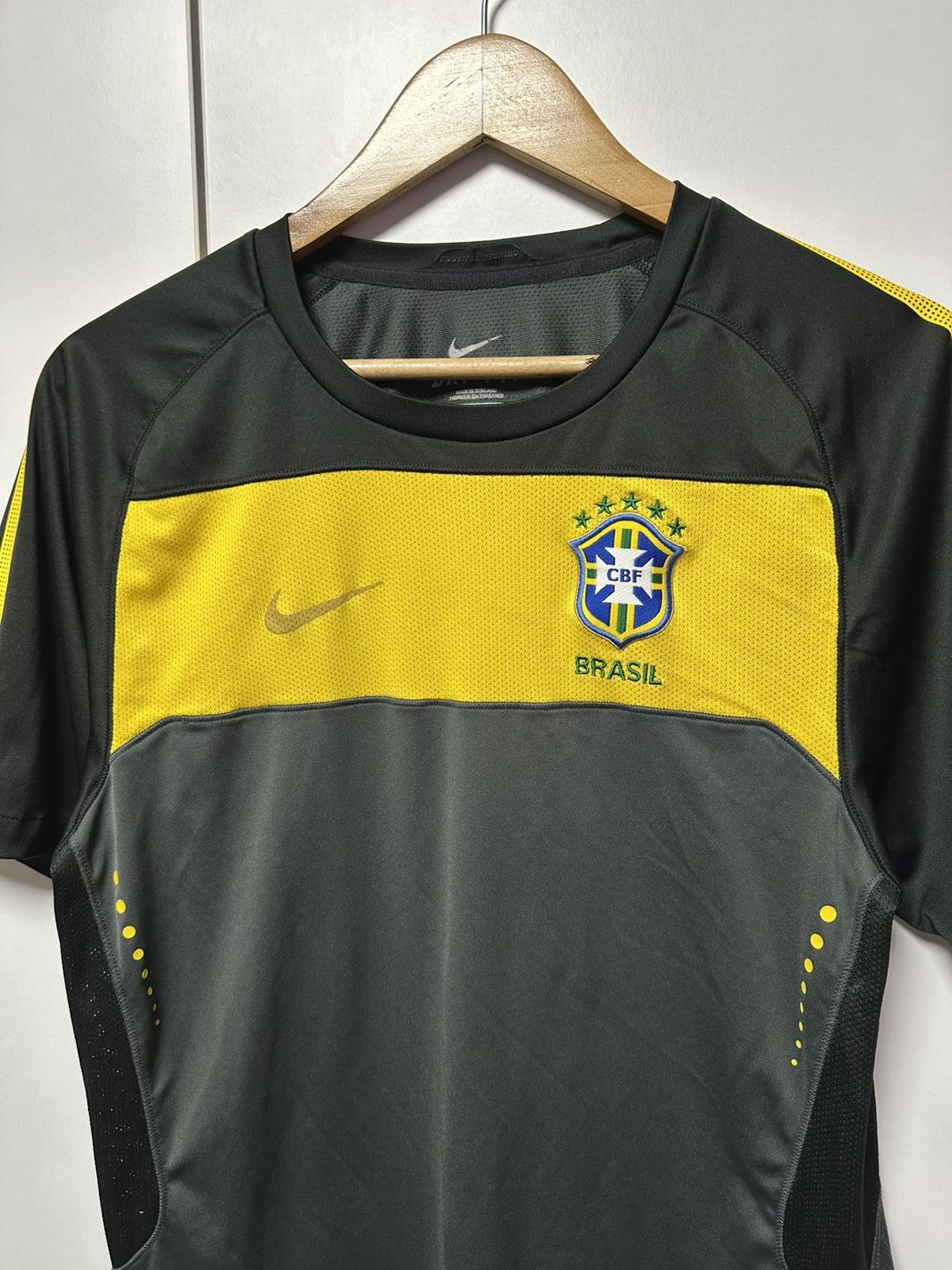Nike Nike Brazil 2010 Vintage Jersey Football Size US S / EU 44-46 / 1 - 2 Thumbnail