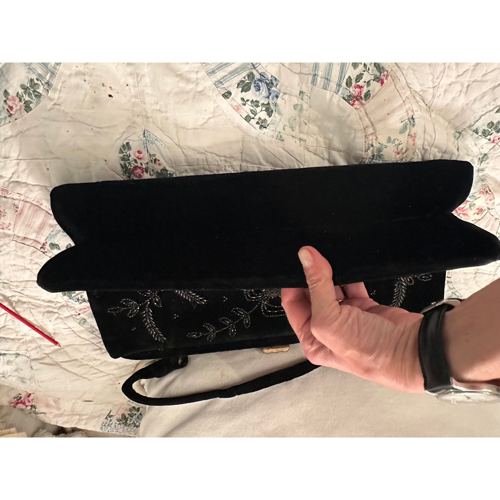 Vintage VINTAGE FIFTIES LARGE SOURE BEADED BLACK VELVET BAG Size ONE SIZE - 12 Thumbnail