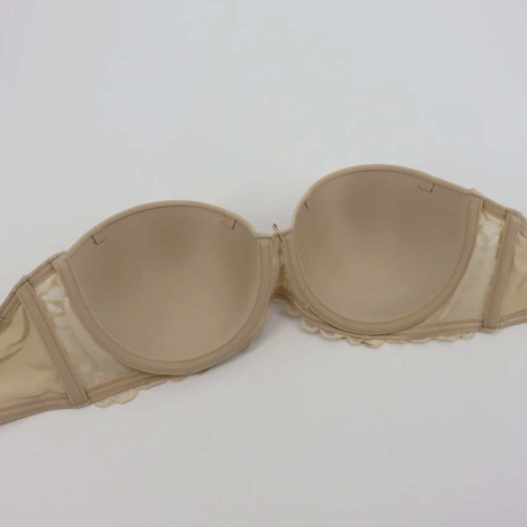 Vintage SO 36B Bra Strapless Underwire Padded Beige Bow Womens Size ONE SIZE - 7 Thumbnail