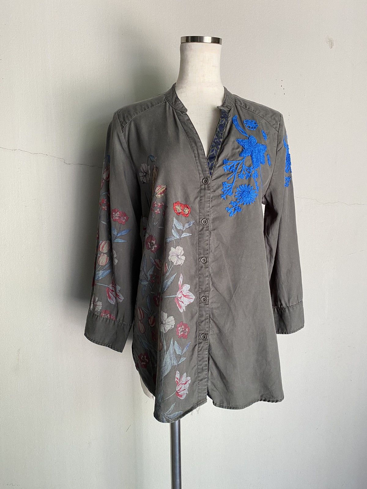 Desigual Desigual Gray Floral Embroidered shirt Size XS / US 0-2 / IT 36-38 - 7 Thumbnail
