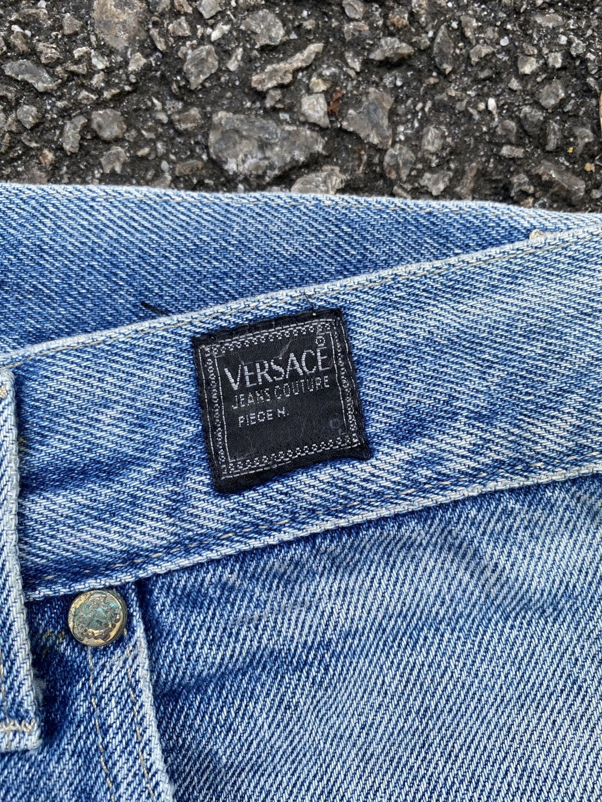 Versace × Versace Jeans Couture × Vintage 1990s - Vintage Versace Jeans Couture Washed Blue Jeans Size US 28 / EU 44 - 21 Thumbnail