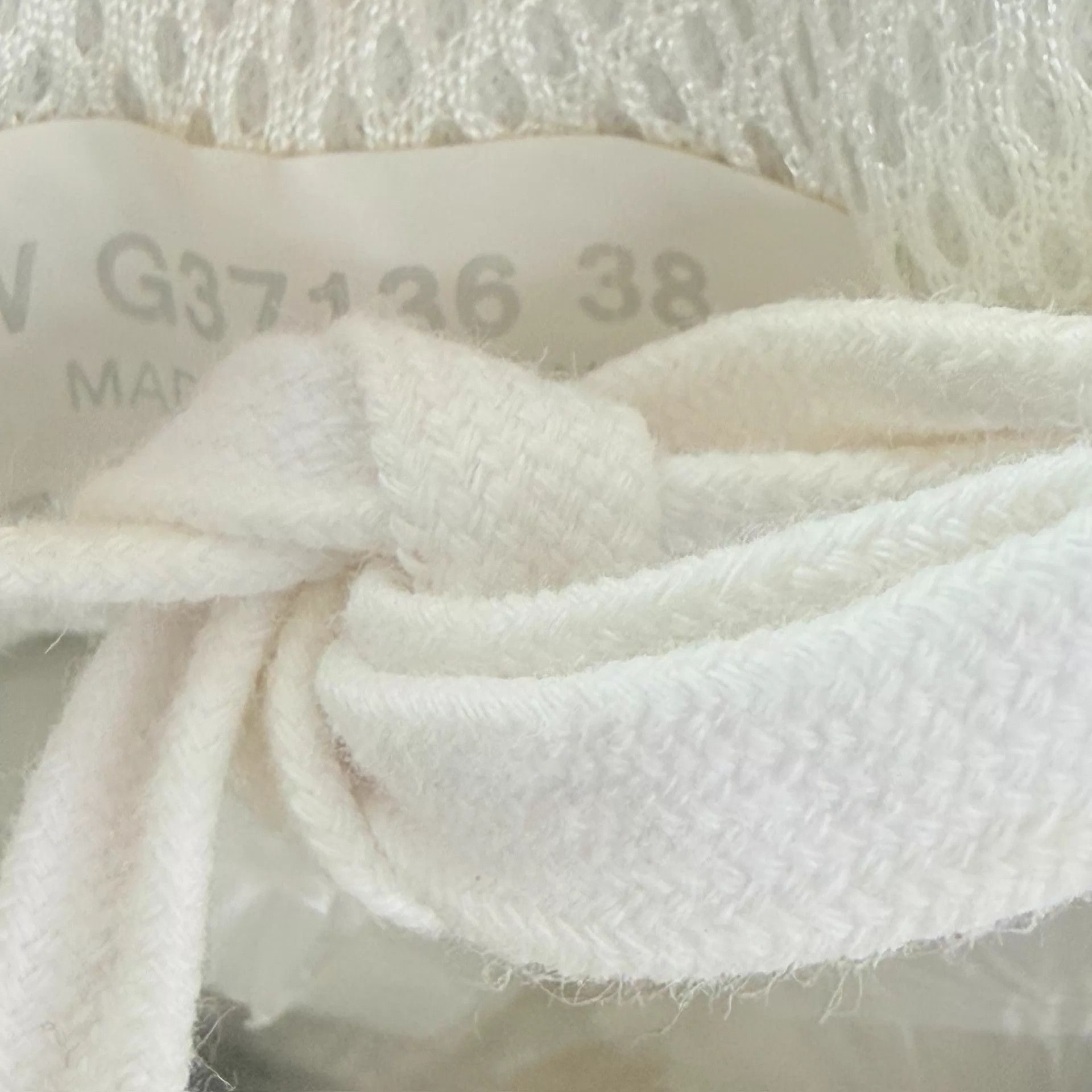 Chanel CHANEL white pink CC sneakers 38 mint Size US 7.5 / IT 37.5 - 7 Thumbnail