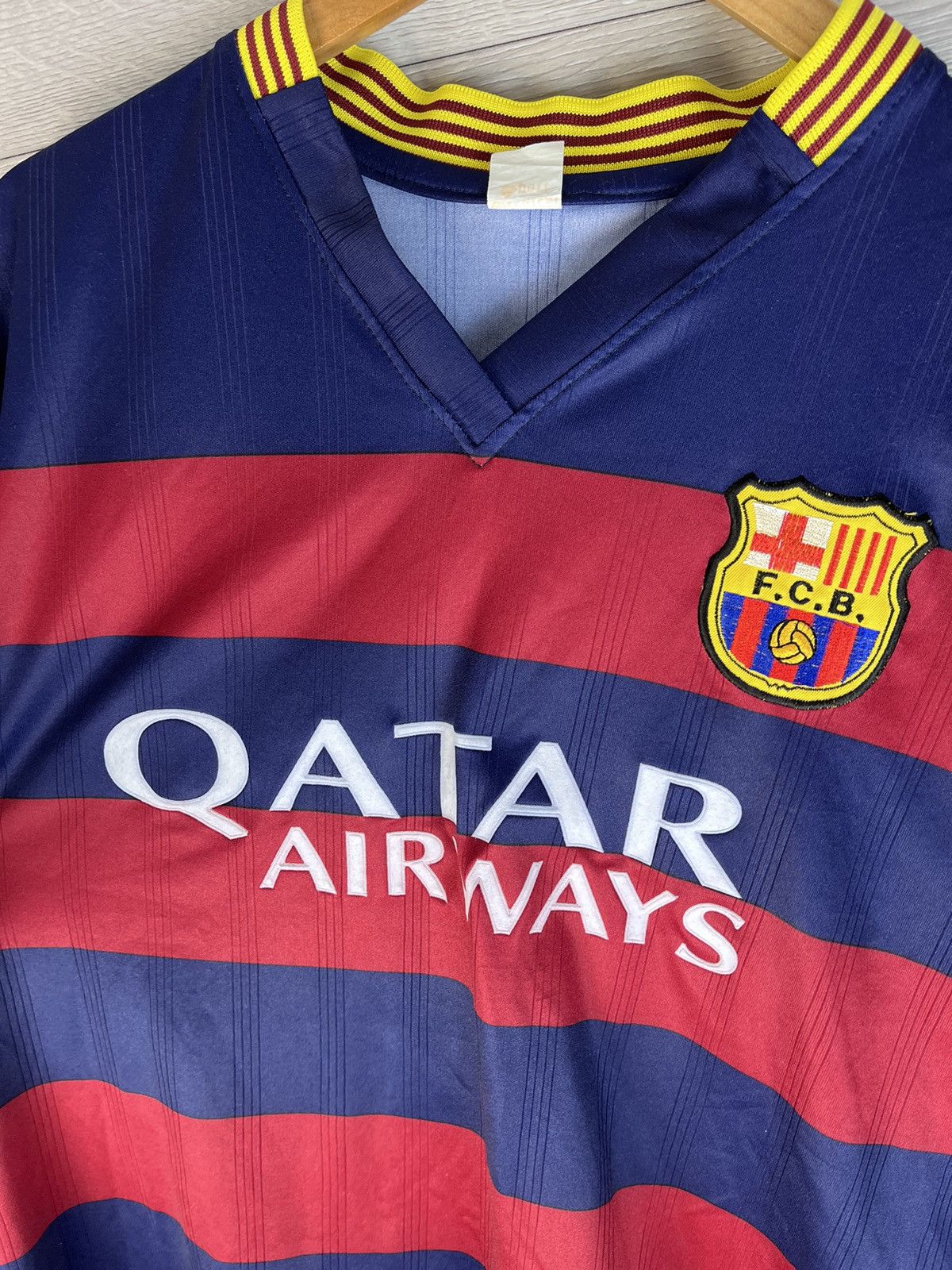 Other Men’s soccer jersey Fc Barcelona LaLiga size M spor Size US M / EU 48-50 / 2 - 9 Thumbnail