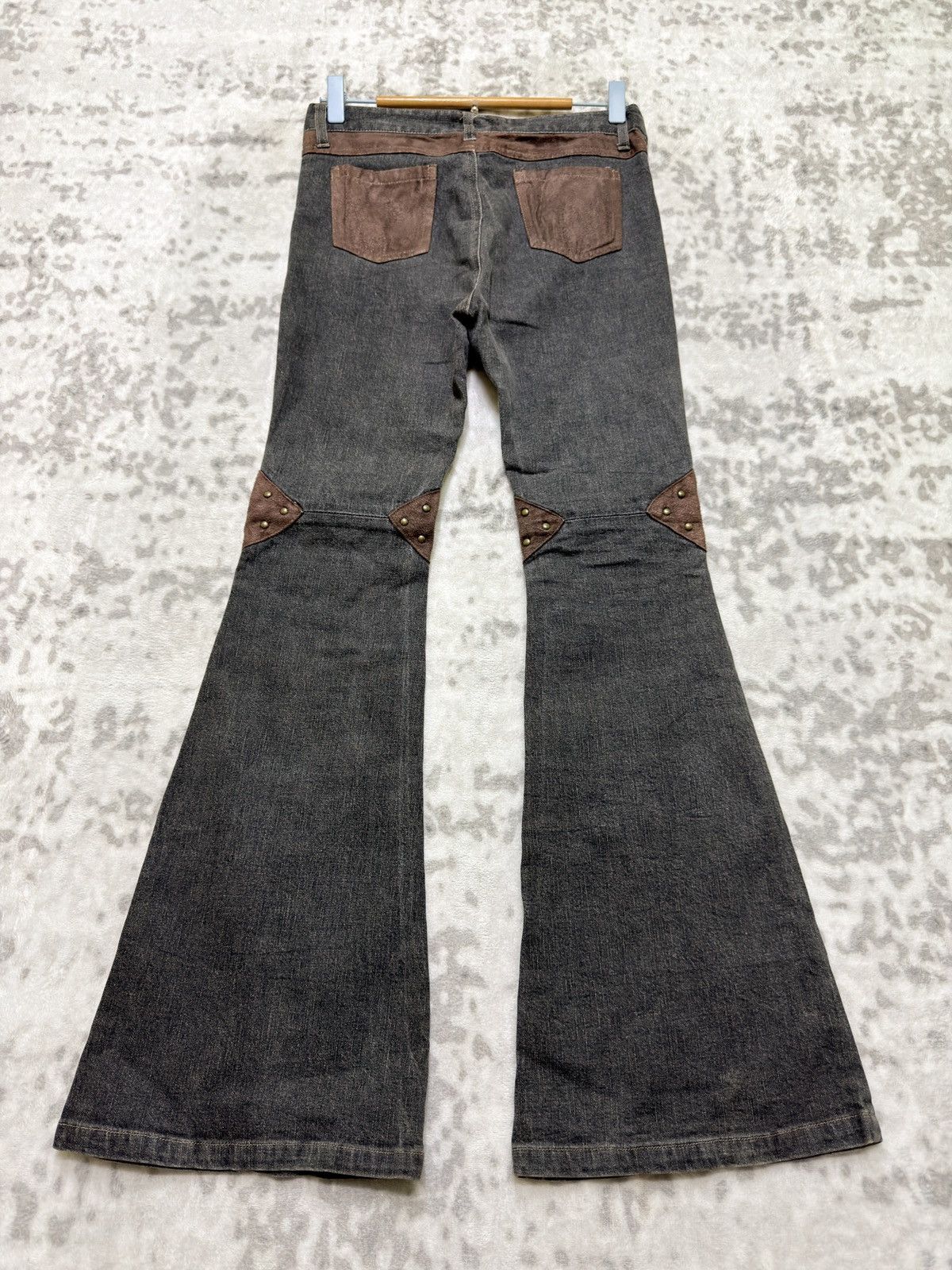 Tornado Mart Romantic Mocha Studded Knee Patch Flare Women Jeans Size US 27 - 2 Thumbnail