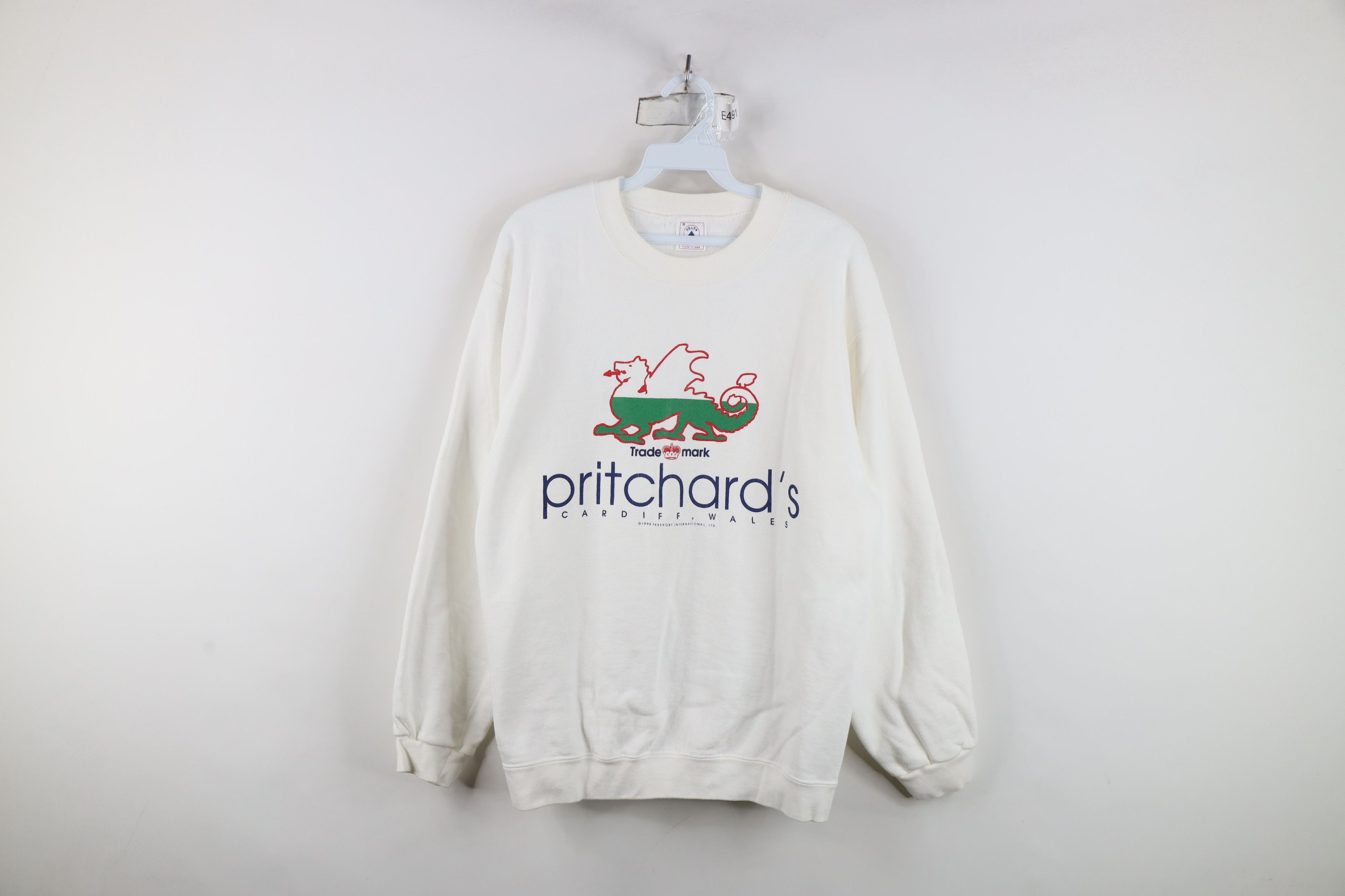 Vintage Vintage 90s Cardiff Wales Dragon Sweatshirt White USA Size US M / EU 48-50 / 2 - 1 Thumbnail