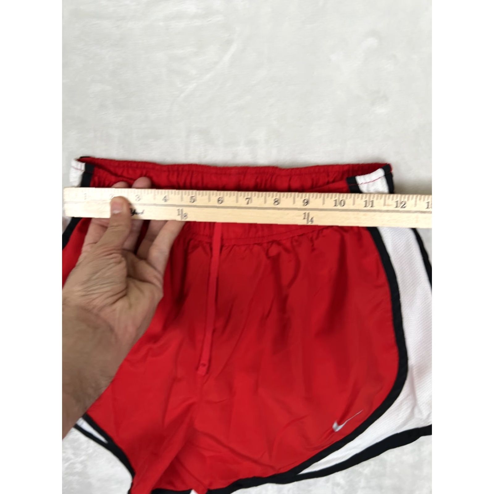 Nike Nike Dri-Fit Running Shorts Women’s Size Small Red Swoosh Gym Athletic Size 28" / US 6 / IT 42 - 4 Thumbnail