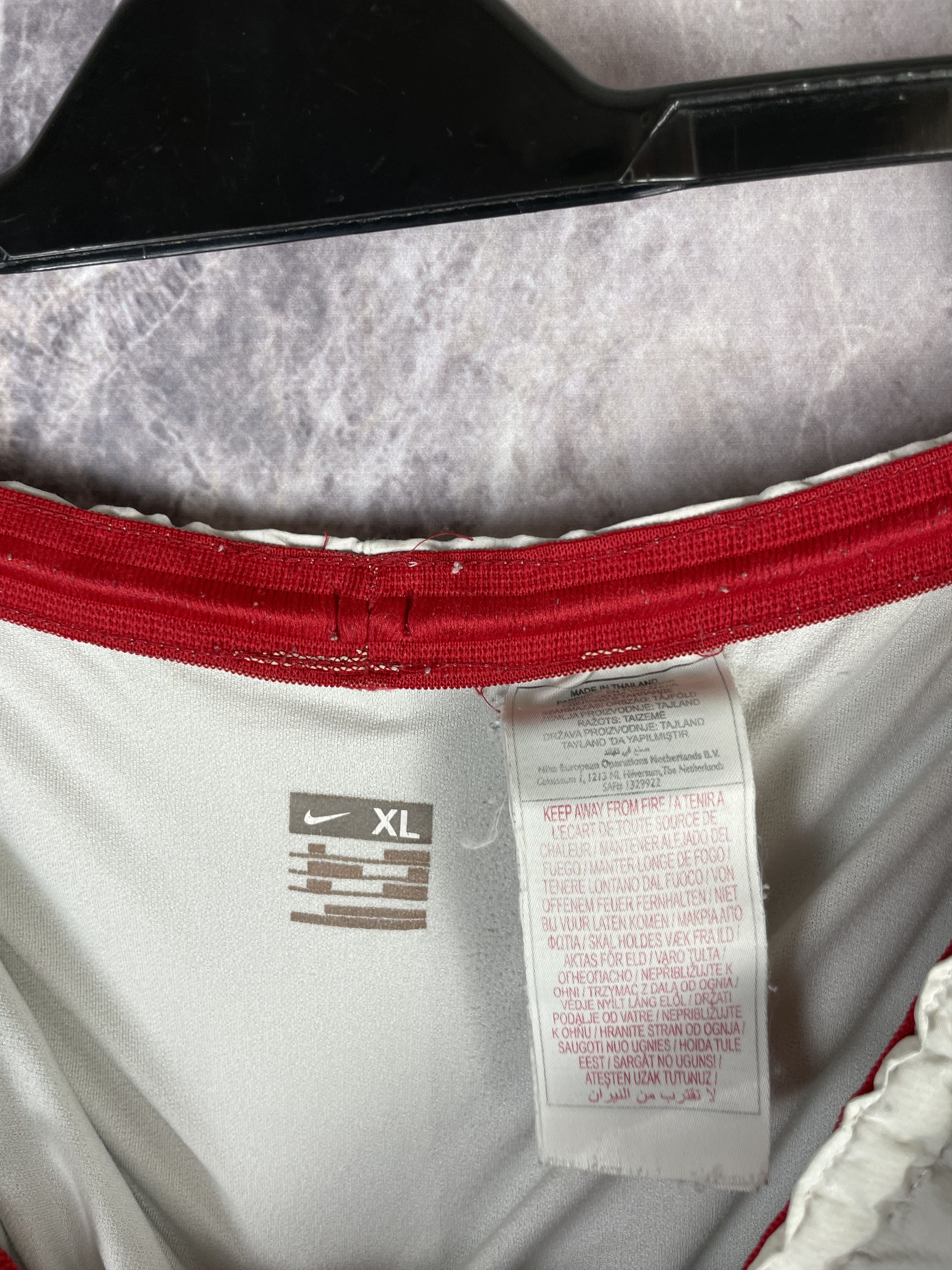 Nike Nike Manchester United Vintage Shorts Y2k Size US 36 / EU 52 - 5 Thumbnail