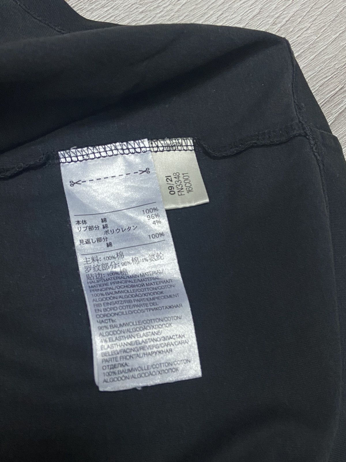 Yohji Yamamoto Y-3 Yohji Yamamoto vintage big logo t-shirt Adidas Size US M / EU 48-50 / 2 - 8 Thumbnail