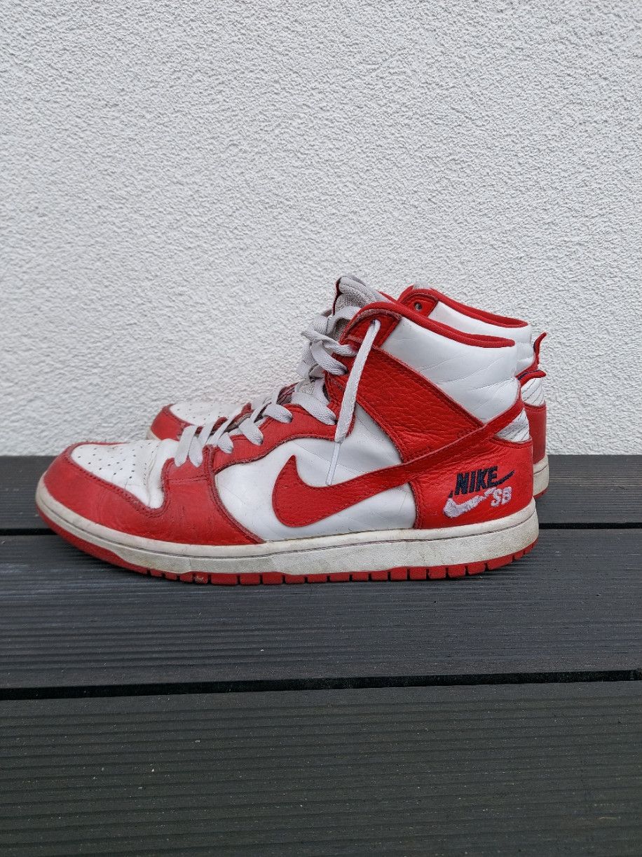 Nike sb dunk high future court red hotsell