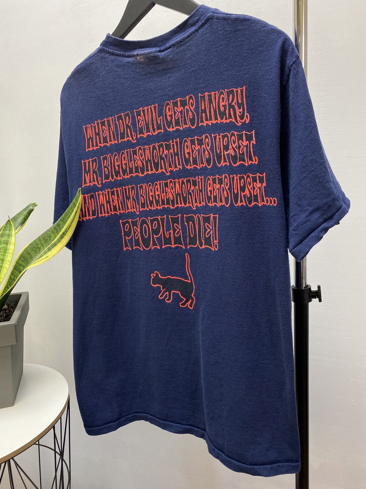 Changes × Vintage Vintage Changes 1999 Dr Evil Austin Powers movie promo tee Size US L / EU 52-54 / 3 - 21 Thumbnail
