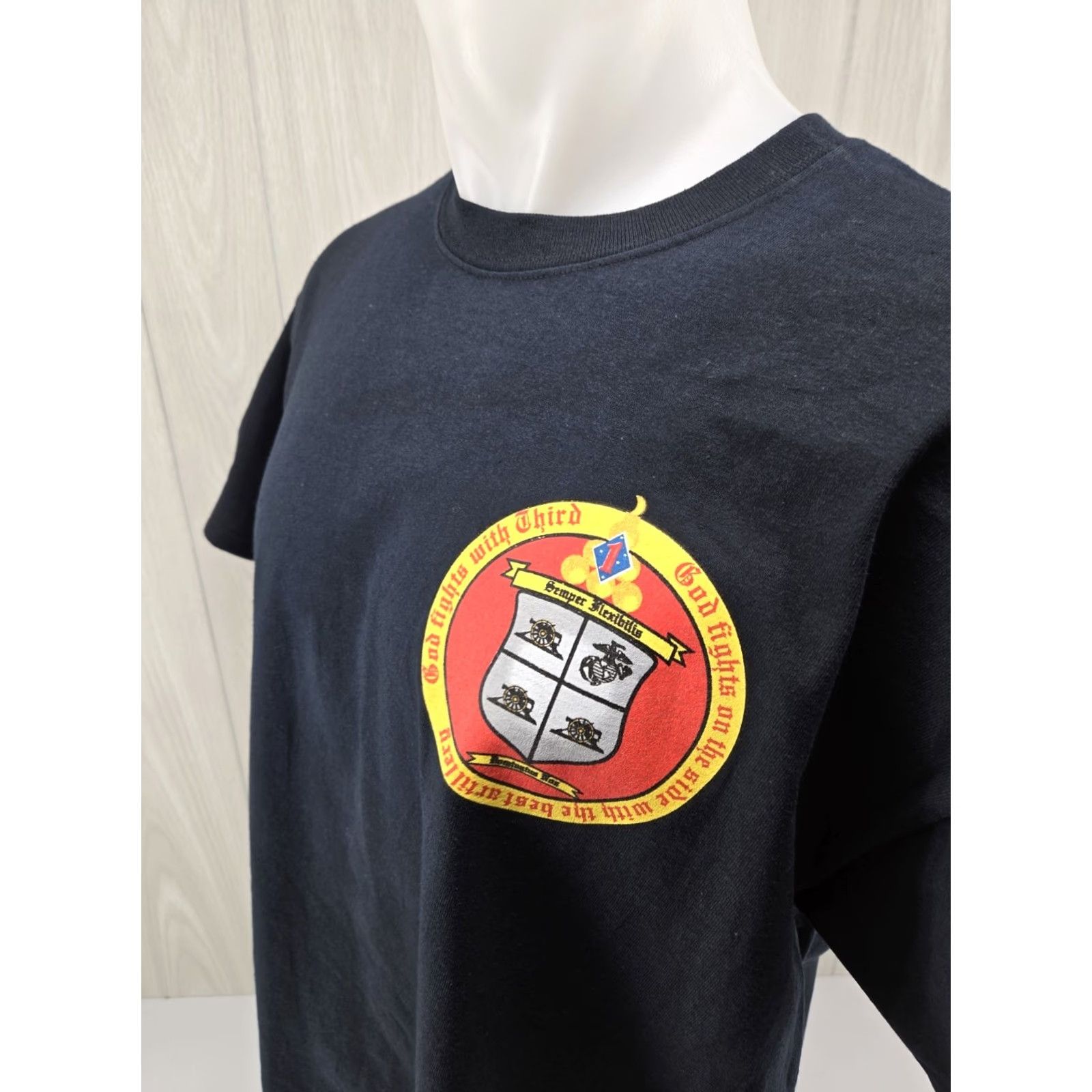 Vintage USMC 3rd Battalion Semper Flexibilis Marines Division T-Shirt XL MV Sport Men Black Short Sleeve Crew Neck Logo USMC Military 90s? Size US XL / EU 56 / 4 - 6 Thumbnail