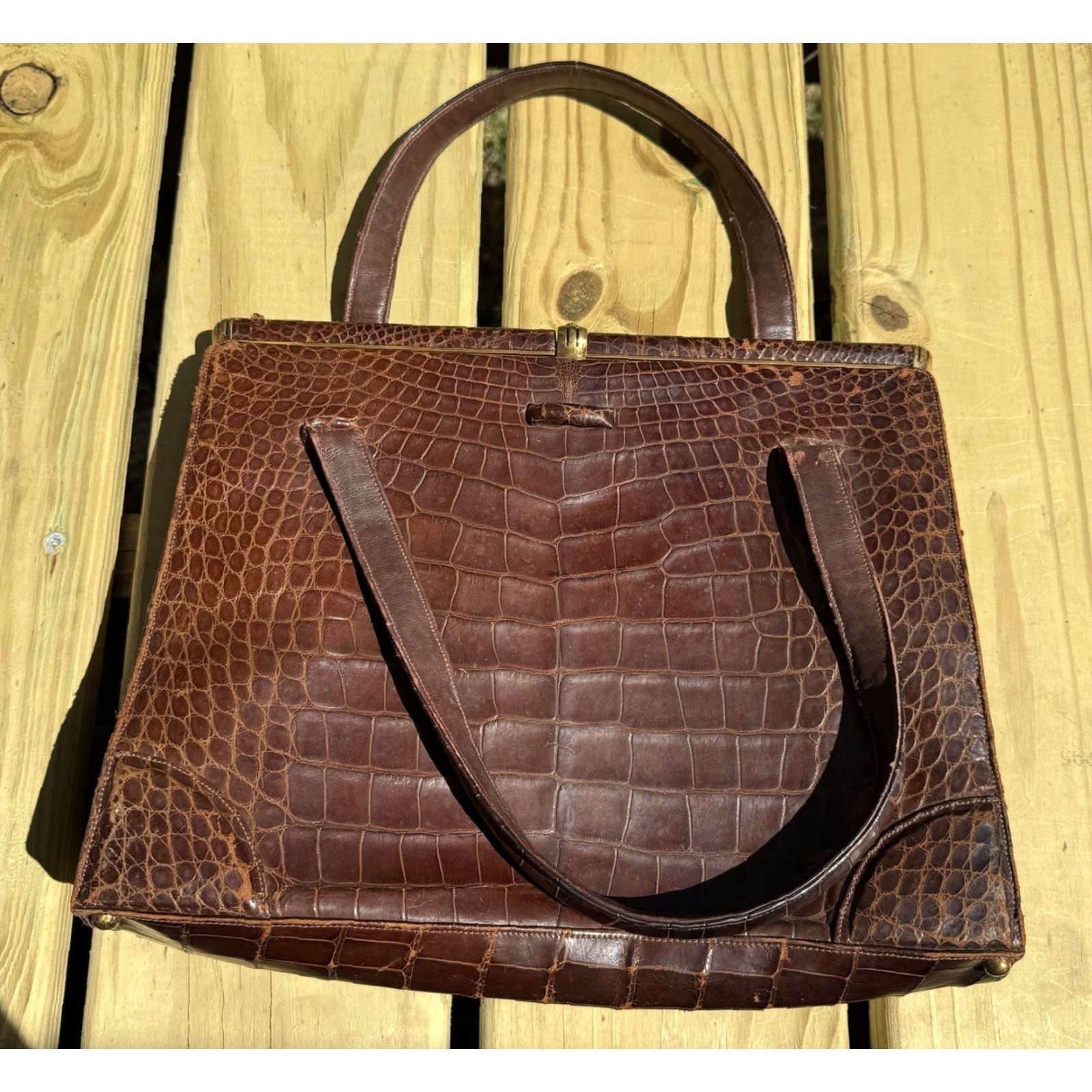 Avenue VINTAGE Lucille De Paris Saks 5th Avenue Purse Handbag Brown Alligator Crocodile Purse Women Formal 1950s 1960s Women Size ONE SIZE - 2 Thumbnail