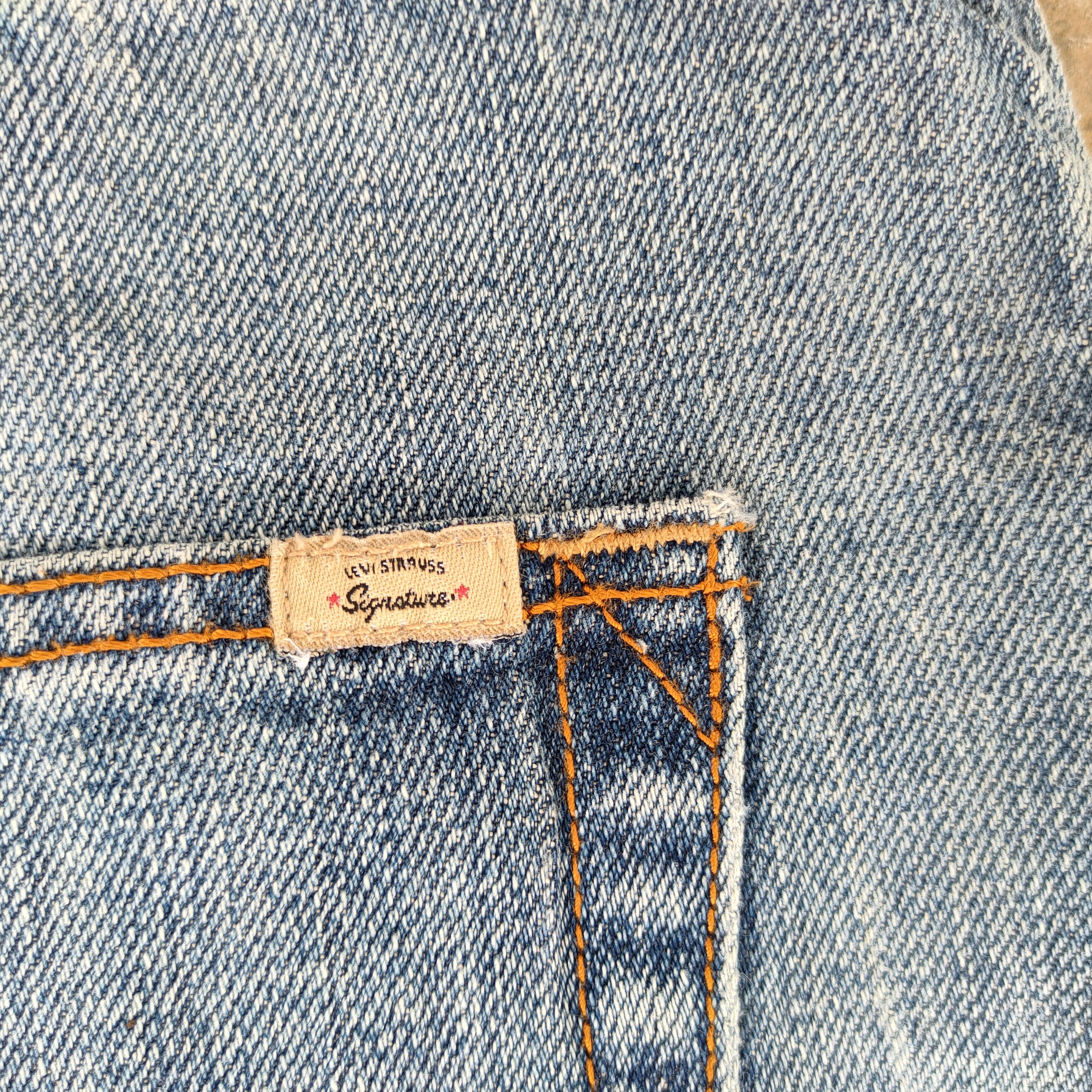 Levi's Vintage Clothing VINTAGE LEVI' STRAUSS SINGNATURE FADED RIPPED JEANS PANTS Size US 36 / EU 52 - 12 Thumbnail