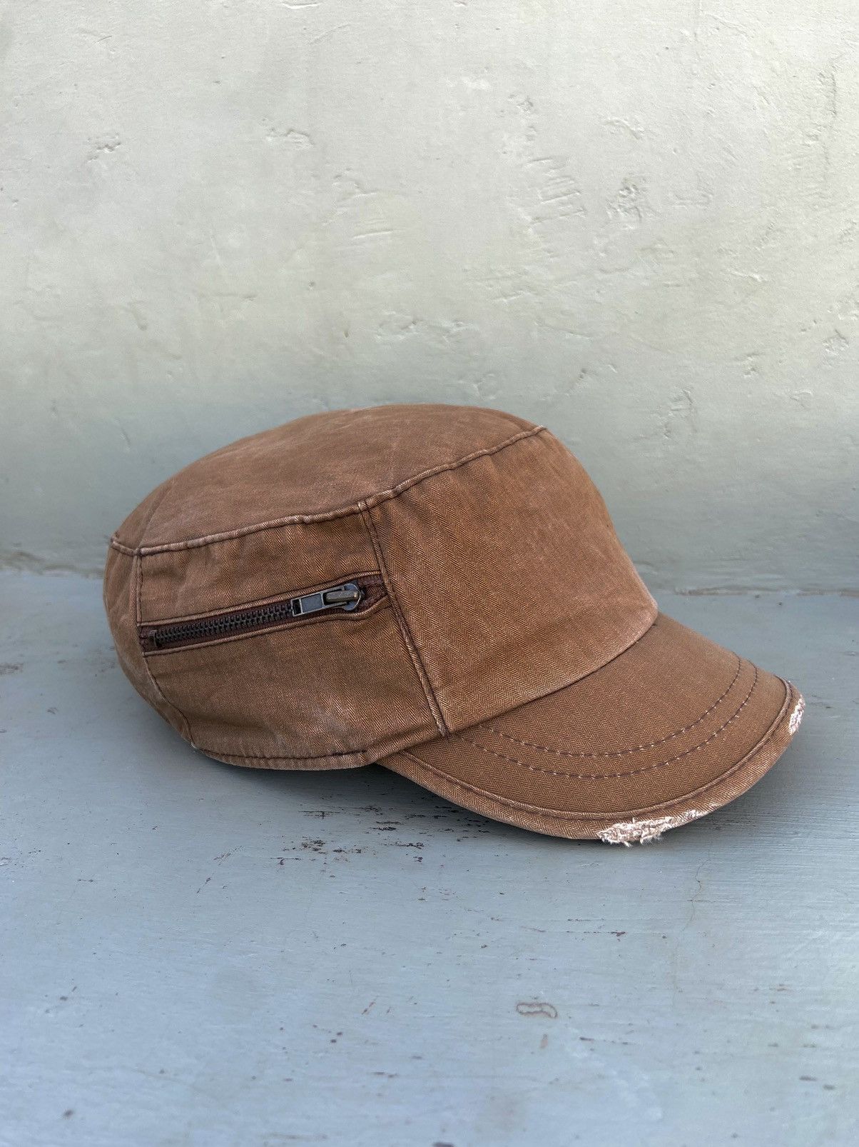 Le Grande Bleu (L.G.B.) 2000s floral embroidery patrol hat Size ONE SIZE - 2 Thumbnail