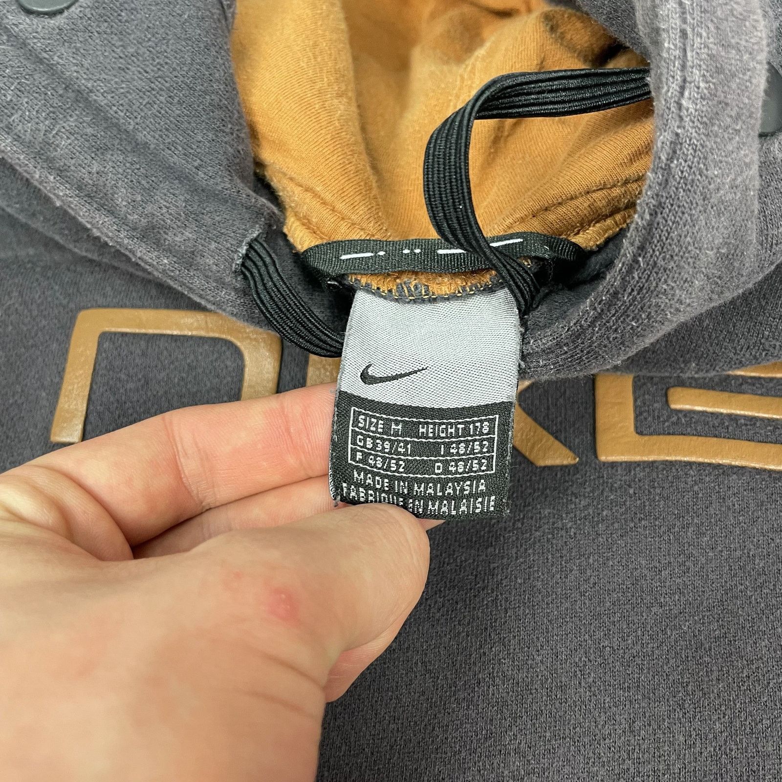 Nike × Vintage Nike Men's Brown Cotton Fleece Swoosh Pullover Hoodie Medium Size US M / EU 48-50 / 2 - 7 Thumbnail