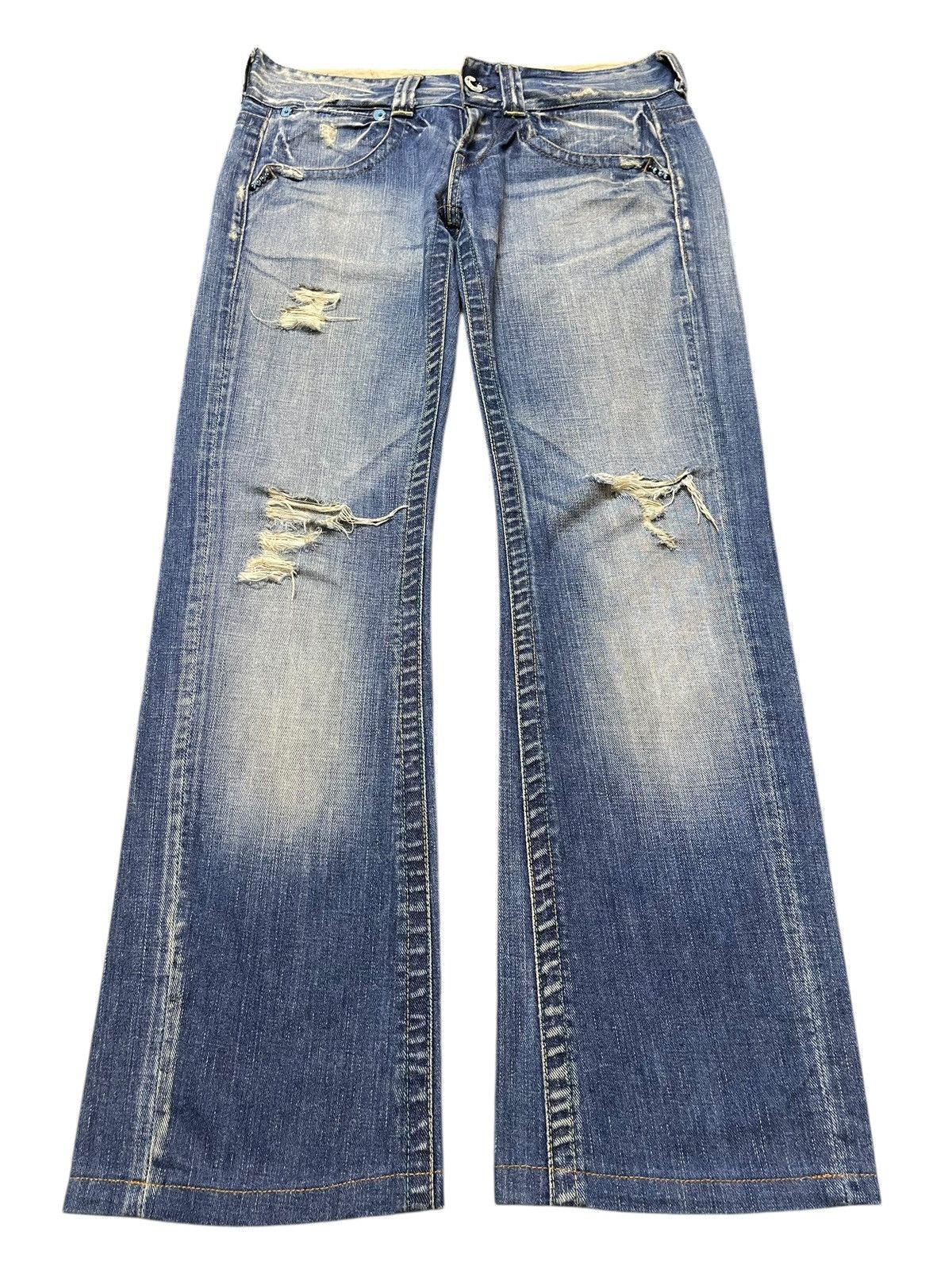 Japanese Brand Vintage Japanese Brand Faded Wash Distressed Loose Jeans Size US 30 / EU 46 - 1 Thumbnail