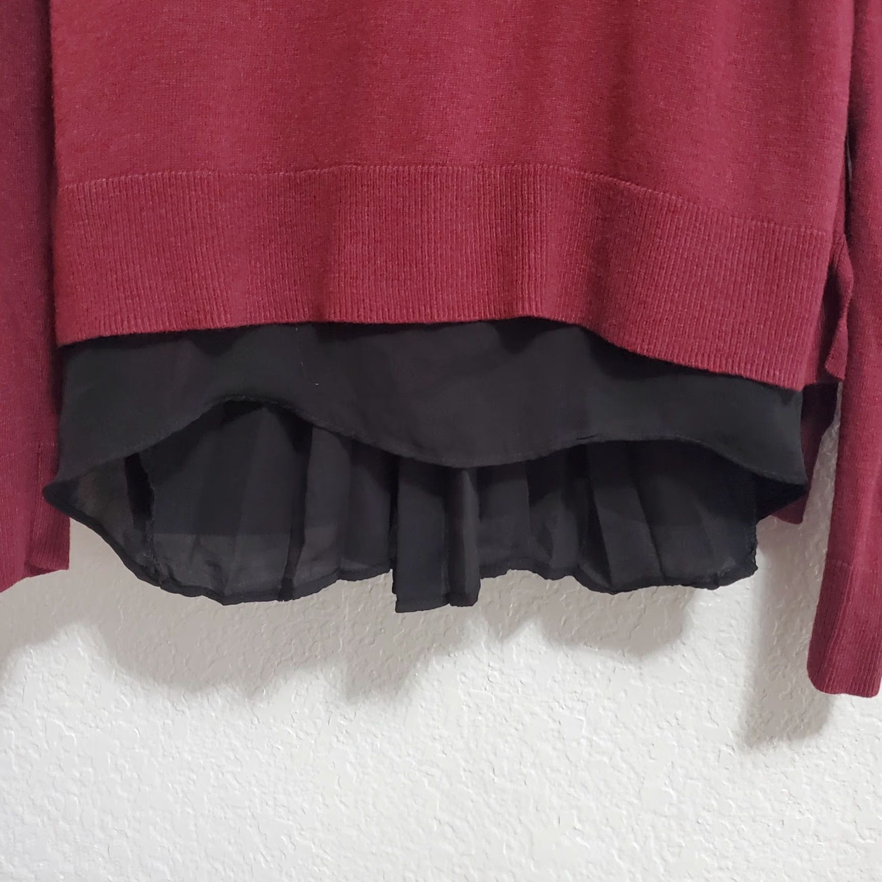 Guess Guess LA Sweater Women’s M Burgundy Scoop Neck Layered Look Long Sleeve Pullover Knit ShirtTop Casual Ladies M Burgundy Red Size M / US 6-8 / IT 42-44 - 5 Thumbnail