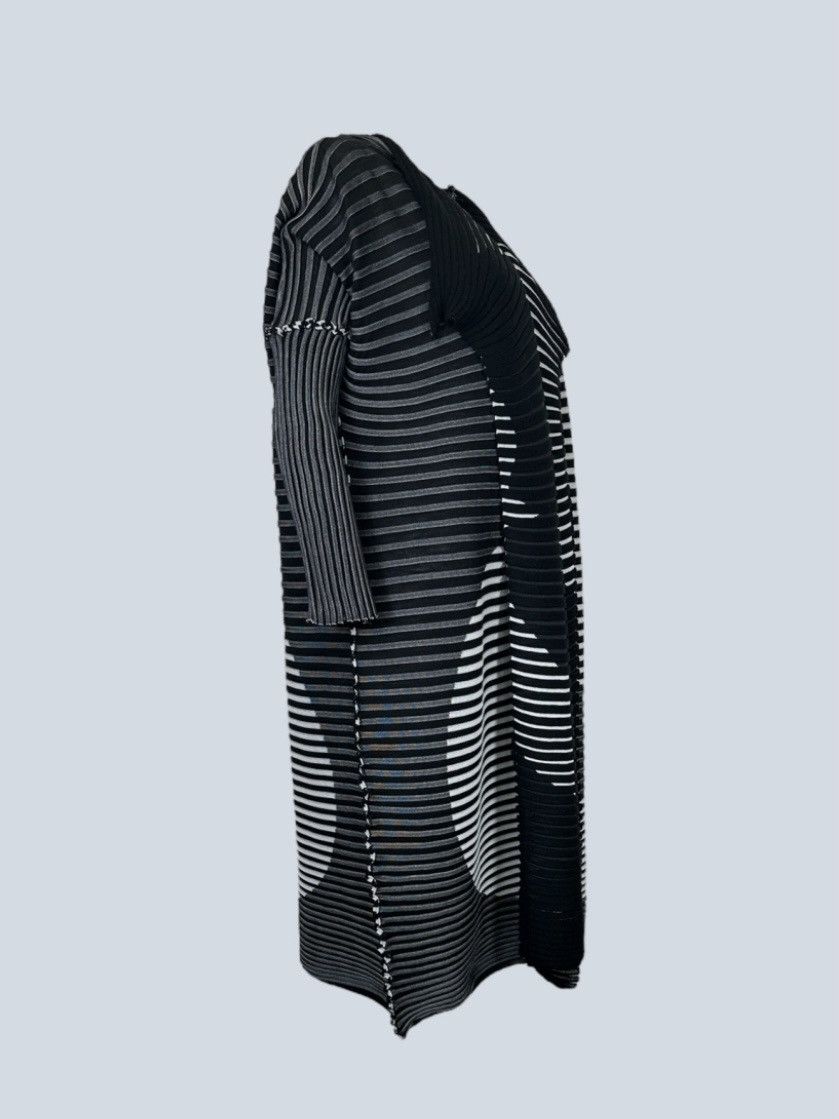 Pleats Please Issey Miyake Issey Miyake maxi patterned pleated cardigan optical, 2. Size XS / US 0-2 / IT 36-38 - 2 Thumbnail