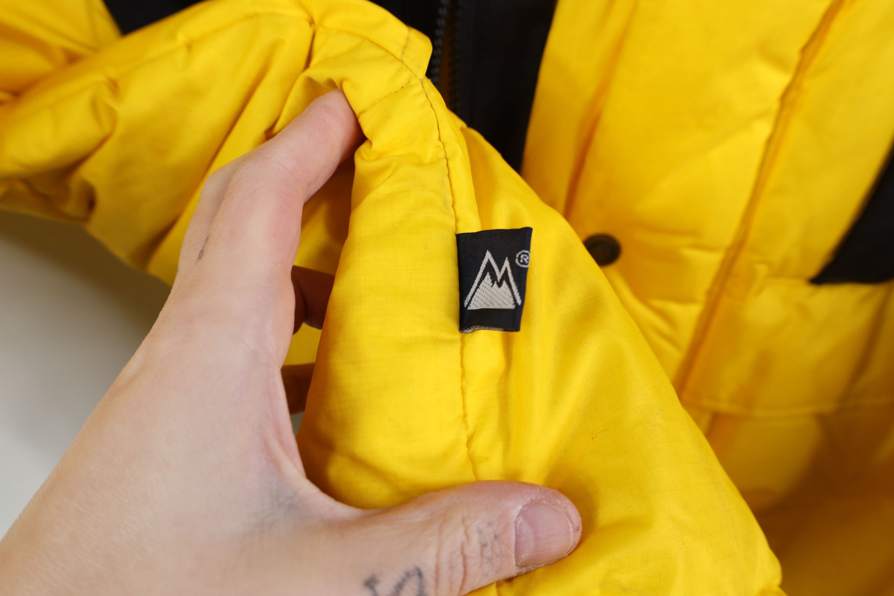 Vintage Deadstock Vintage 90s Streetwear Down Puffer Jacket Yellow Size US XL / EU 56 / 4 - 9 Thumbnail