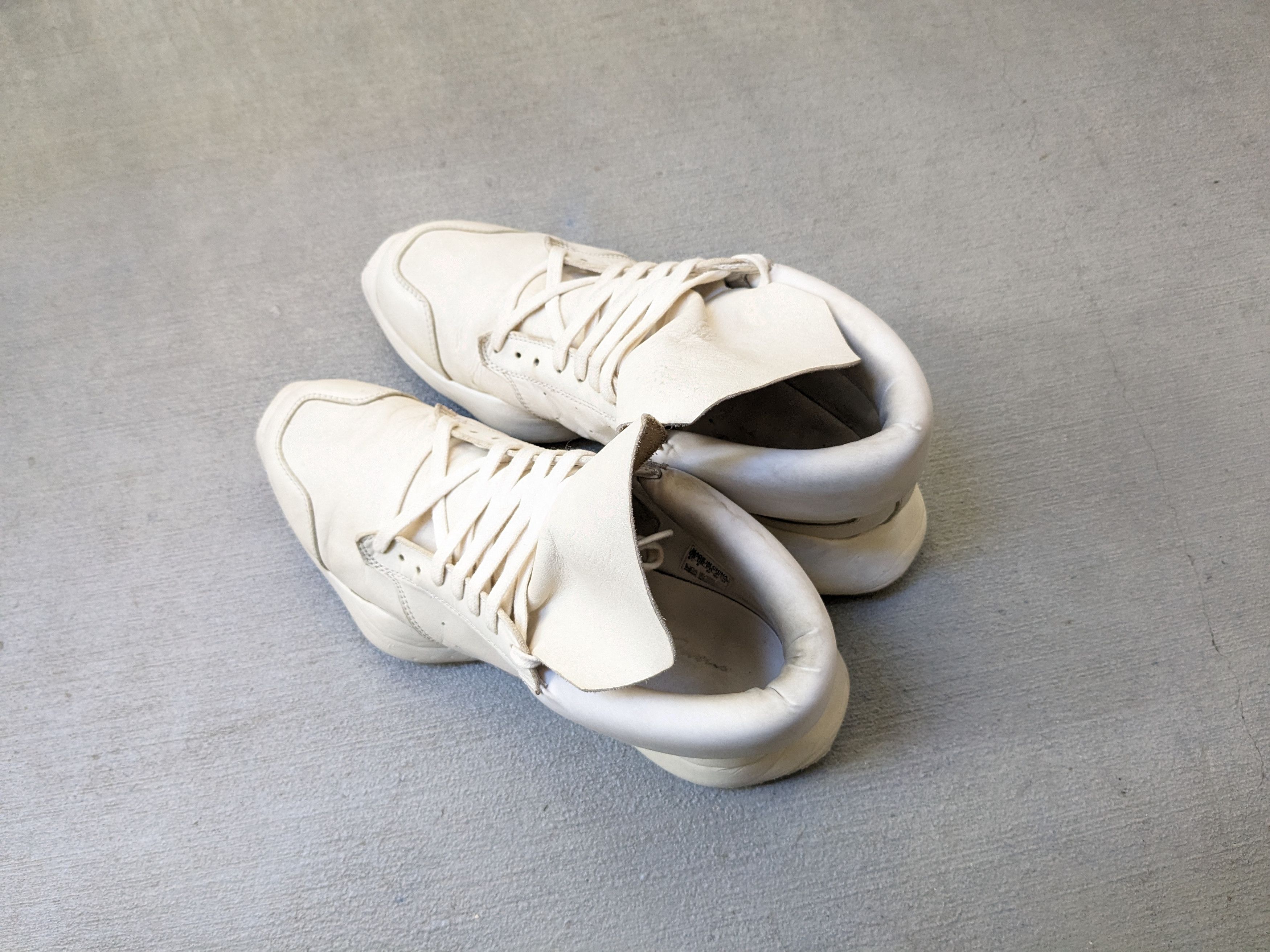 Adidas × Rick Owens Adidas x Rick Owens Vicious Runner 8.5 White AQ2828 Size US 8.5 / EU 41-42 - 12 Thumbnail