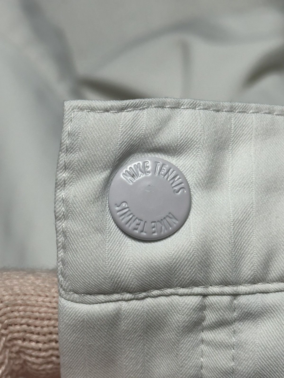 Vintage Vintage Nike Court Tennis Swoosh Logo Shorts Size L Size US 34 / EU 50 - 14 Thumbnail