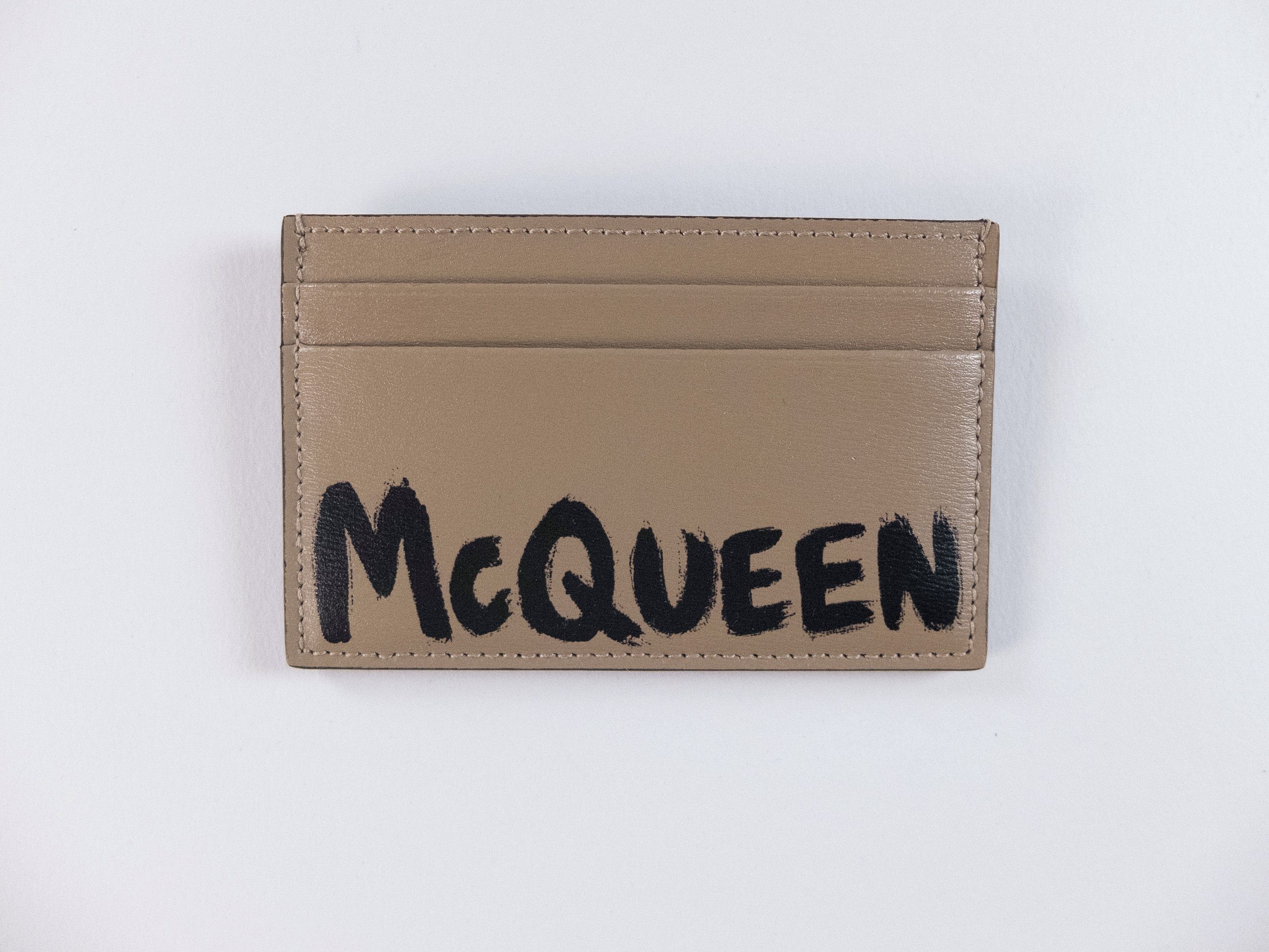 Alexander McQueen ALEXANDER MCQUEEN beige graffiti logo leather card holder q Size ONE SIZE - 1 Thumbnail