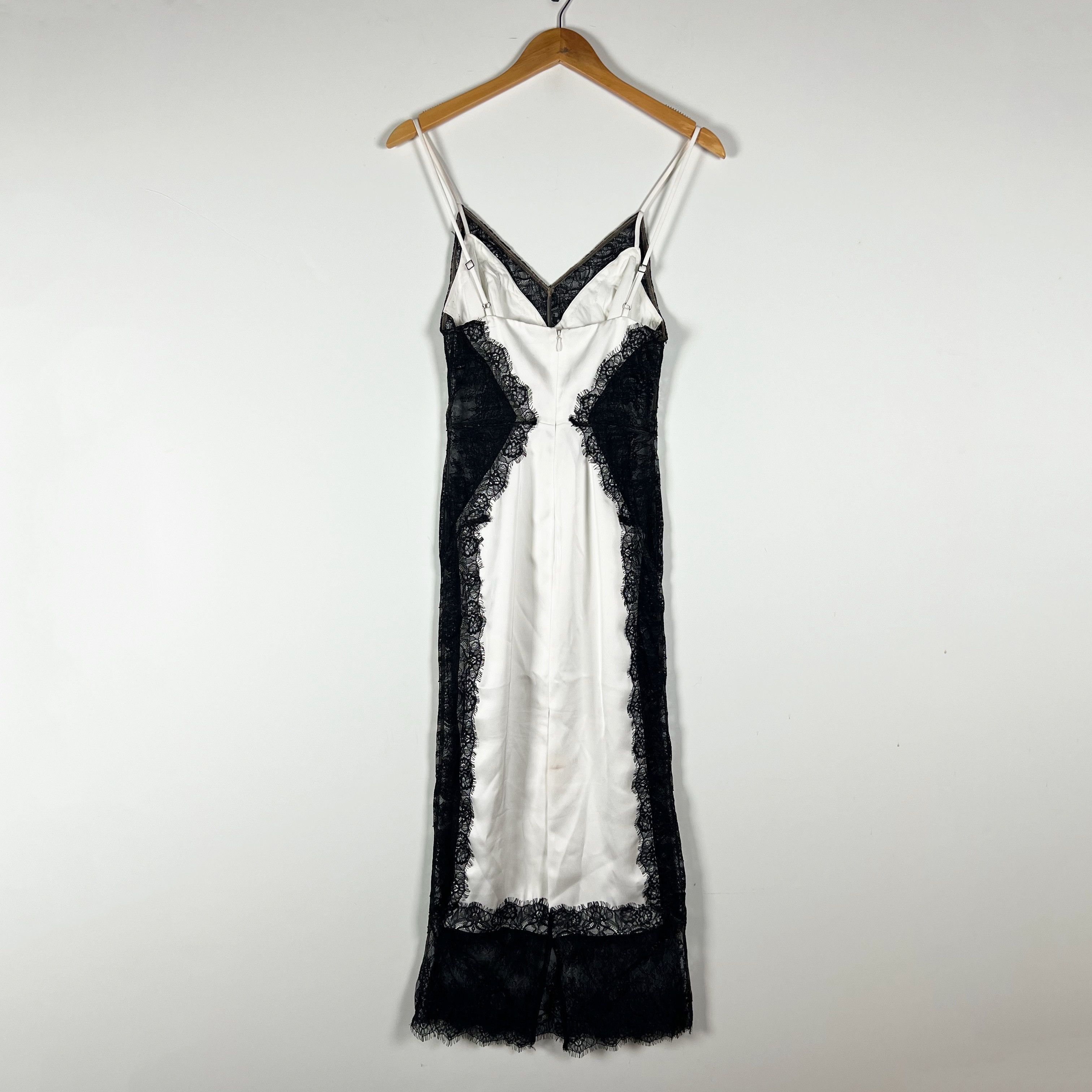 NBD NBD Lilia White Satin Black Lace Cut Out Size XS / US 0-2 / IT 36-38 - 3 Thumbnail
