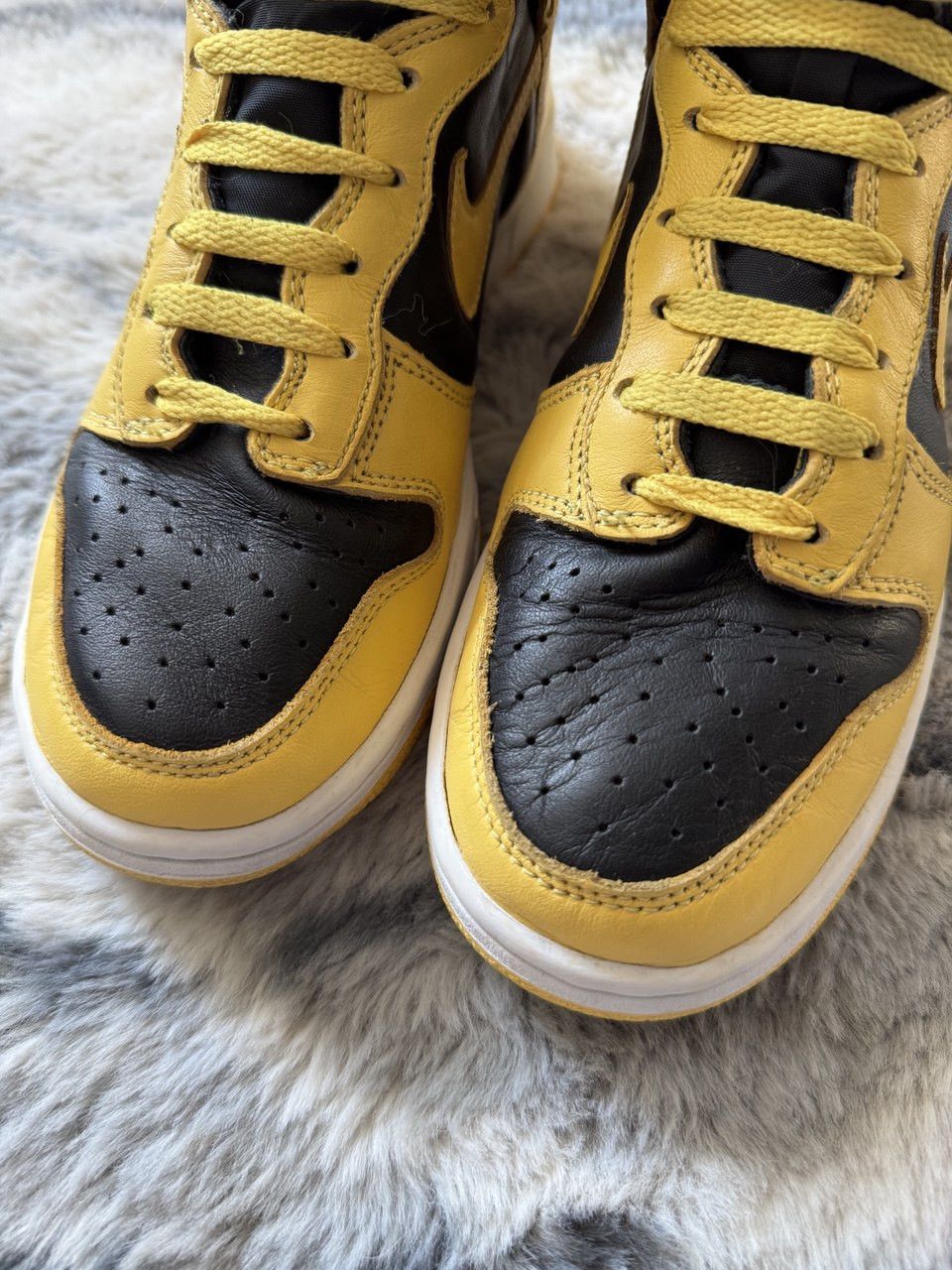 Nike VINTAGE NIKE DUNK HIGH GOLDENROD IOWA 2002 Size US 7 / EU 40 - 8 Thumbnail