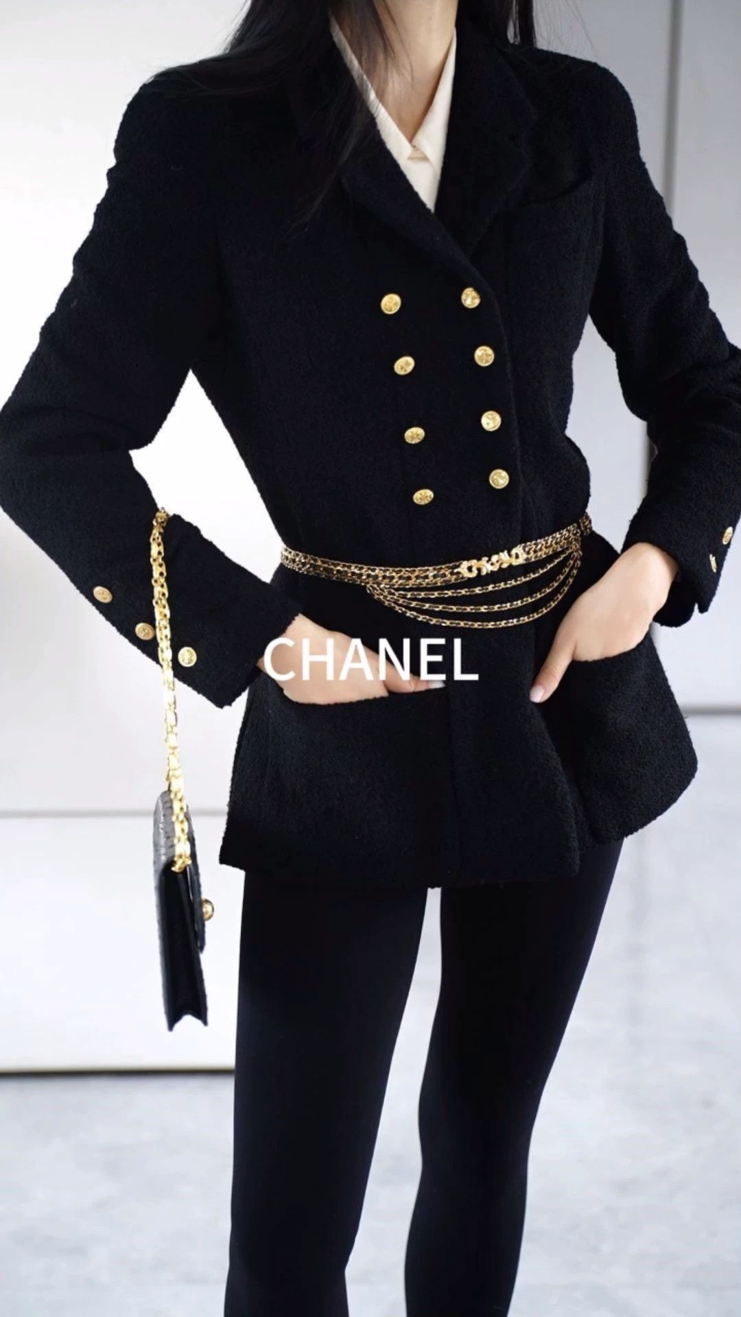 Chanel Chanel 1993 Black Gold Clover Buttons Wool Blazer fr36 Size XS / US 0-2 / IT 36-38 - 1 Thumbnail