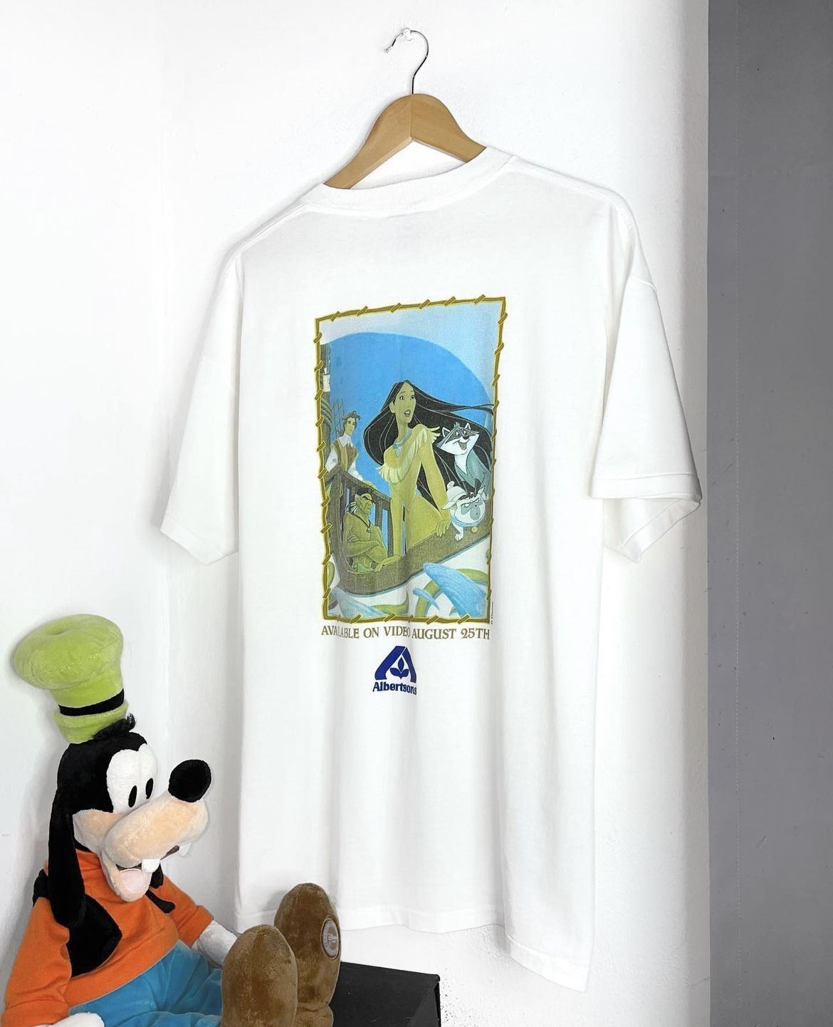 image of Vintage Disney Pocahontas Promo T-Shirt 90's in White, Men's (Size XL)