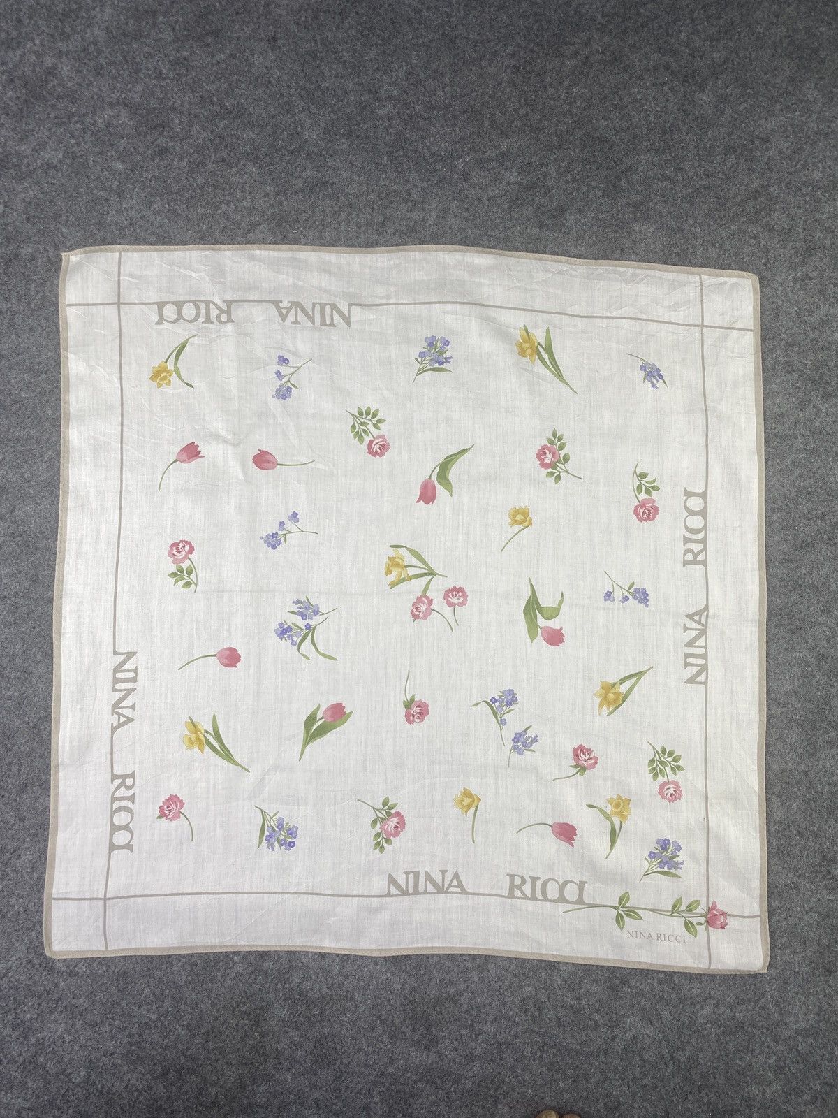 Nina Ricci × Vintage Nina Ricci Handkerchief / Bandana / Neckerchief-B049 Size ONE SIZE - 3 Thumbnail