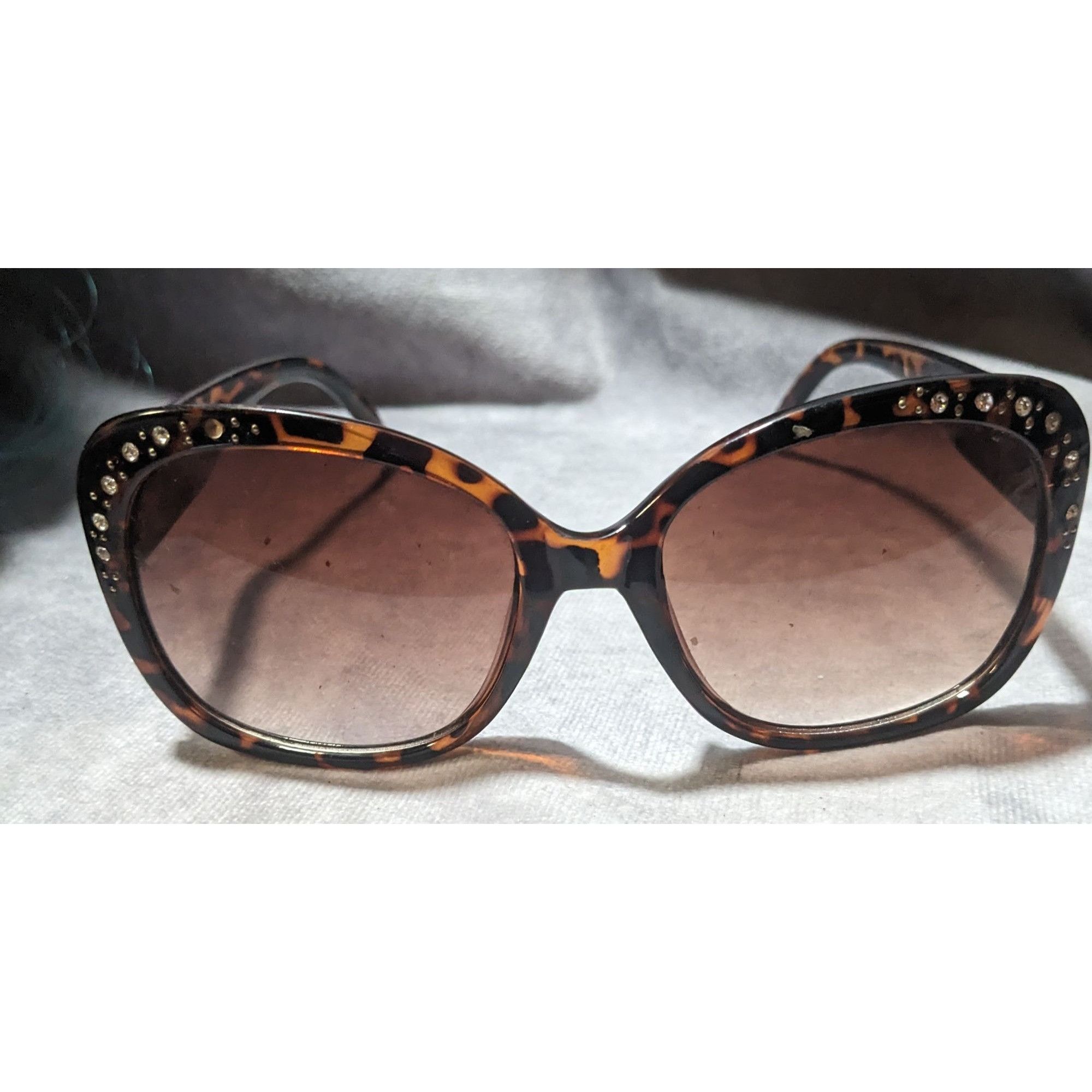 Other Andrea Jovine Rhinestone Tortoise Sunglasses Size ONE SIZE - 1 Thumbnail