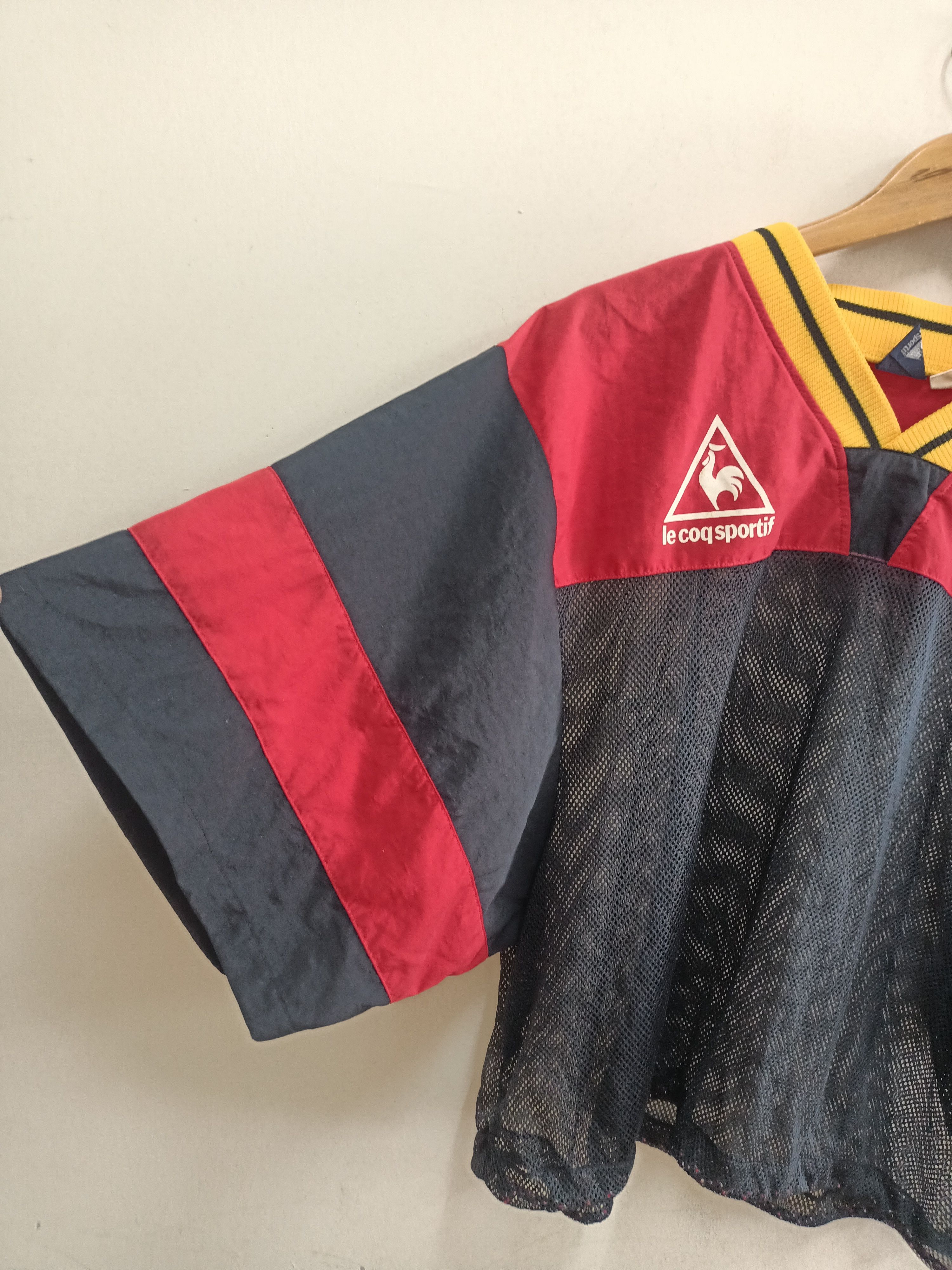 Le Coq Sportif Vintage Le coq sportif crop top mesh t-shirt Size US L / EU 52-54 / 3 - 2 Thumbnail