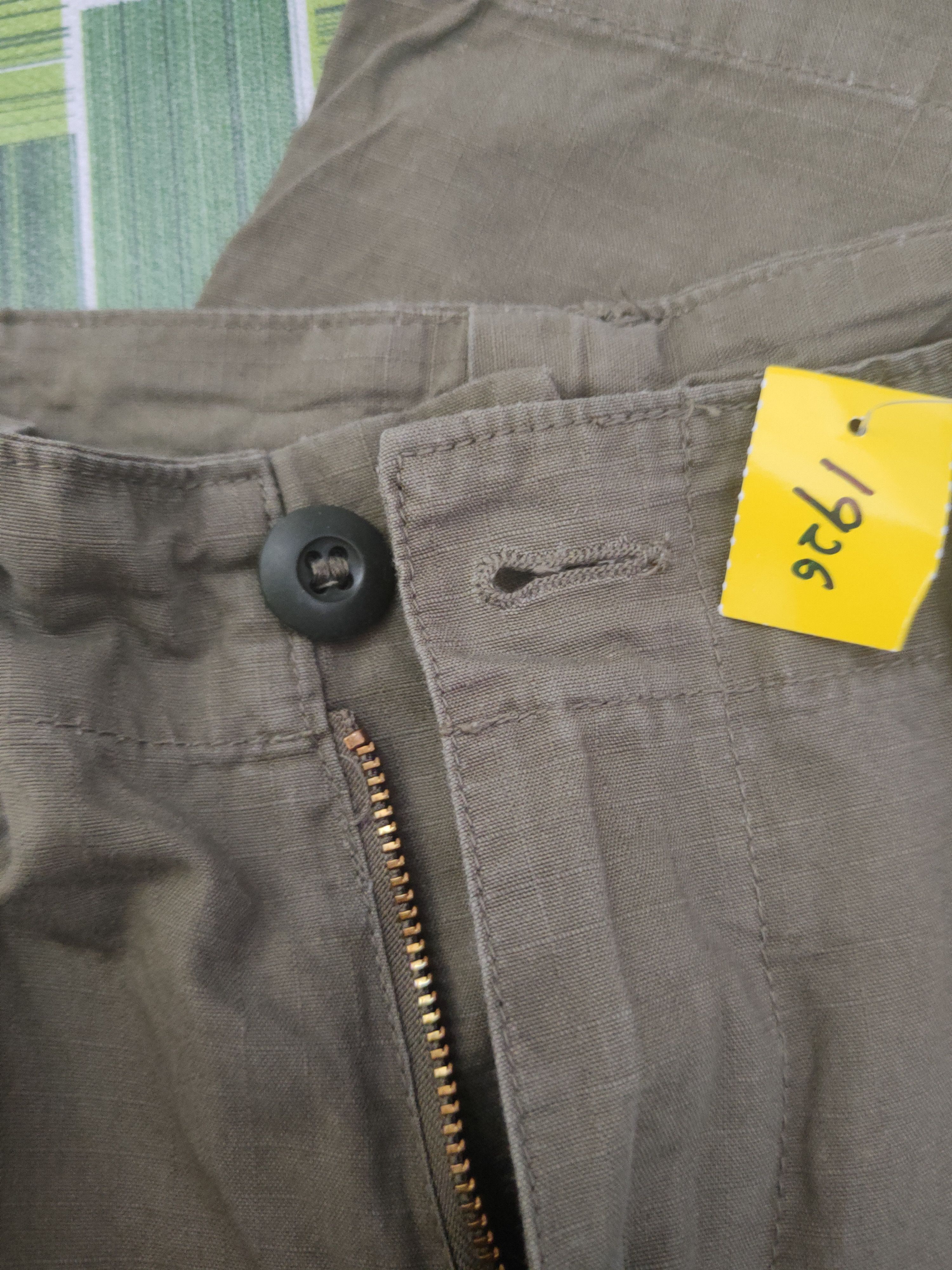 Japanese Brand DL Japanese Brand Army Green Multipocket Cargo Pants #1926 Size US 29 - 14 Thumbnail