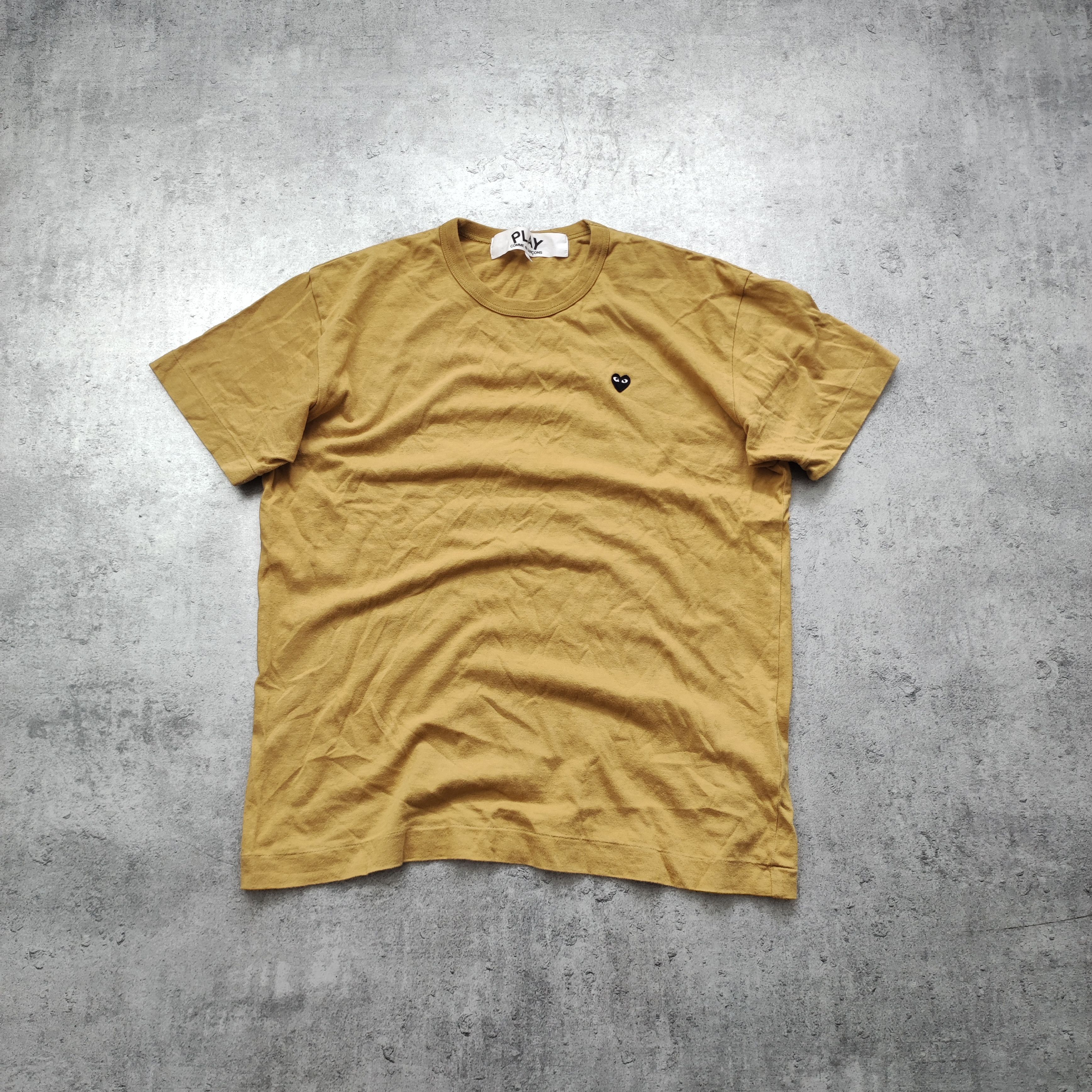 Comme des Garcons PLAY CDG Comme Des Garcons Play Small Heart Yellow Tee Size US L / EU 52-54 / 3 - 2 Thumbnail
